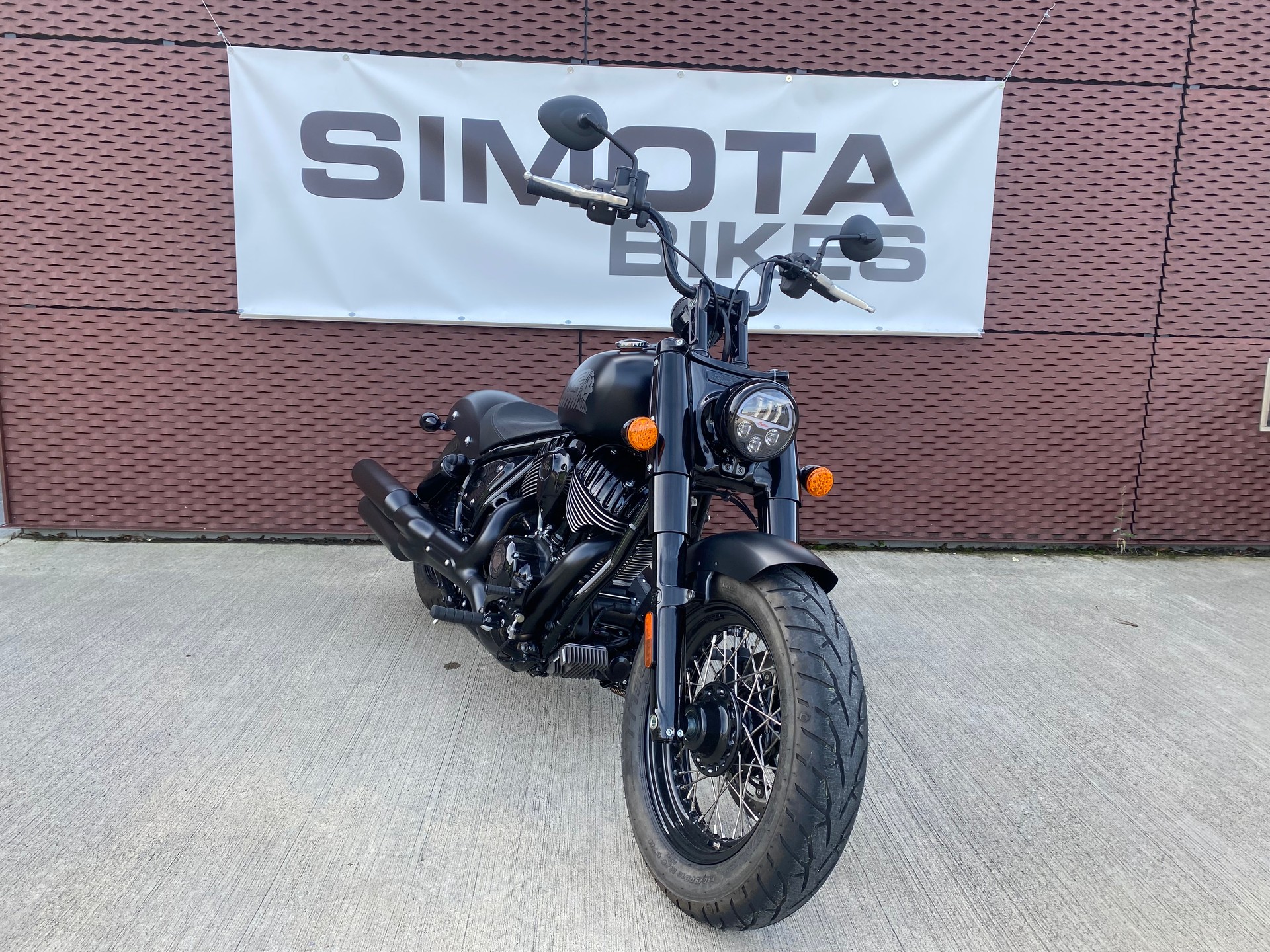 INDIAN Chief Bobber-showroom-element-1