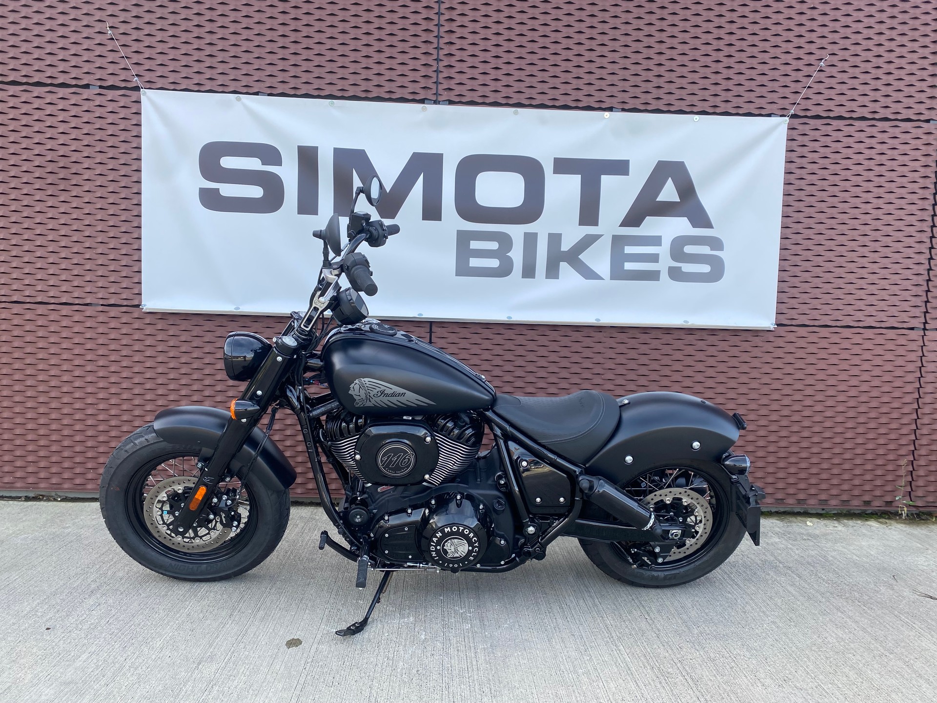 INDIAN Chief Bobber-showroom-element-2