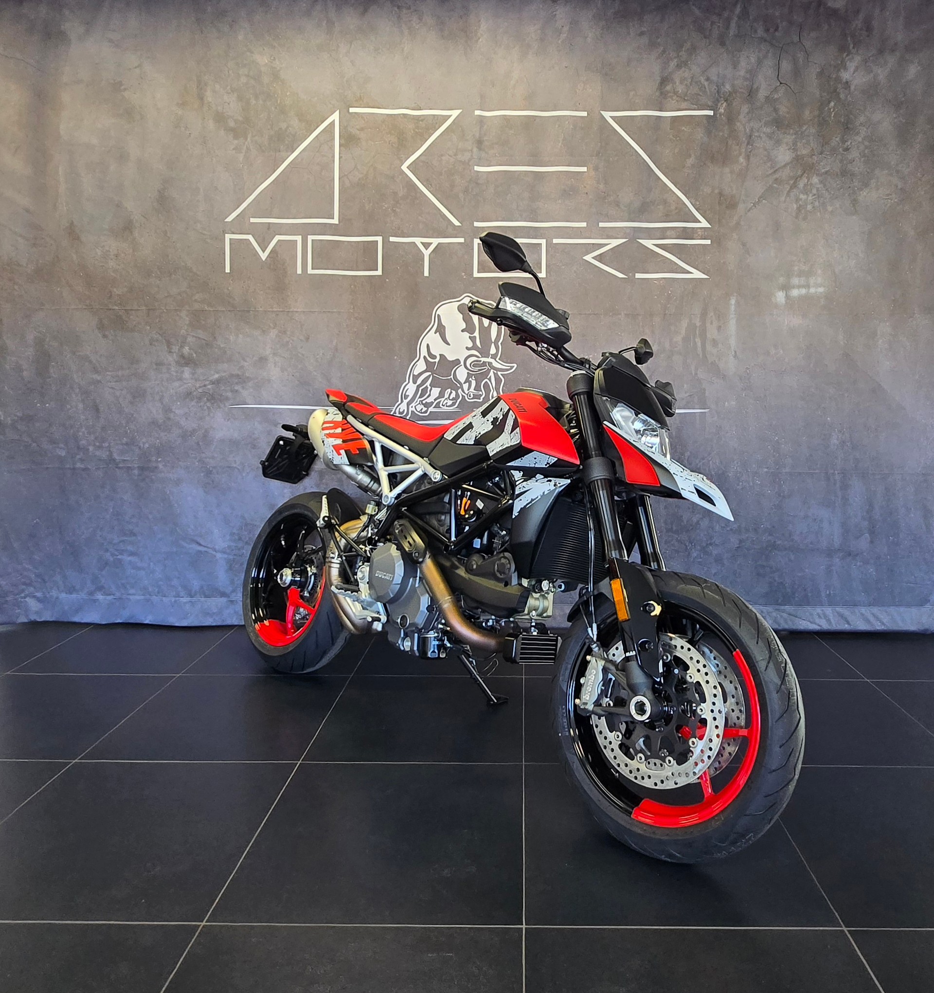 DUCATI Hypermotard 950 RVE (35kW) // LEASING 1,99% ARES MOTORS-showroom-element-1