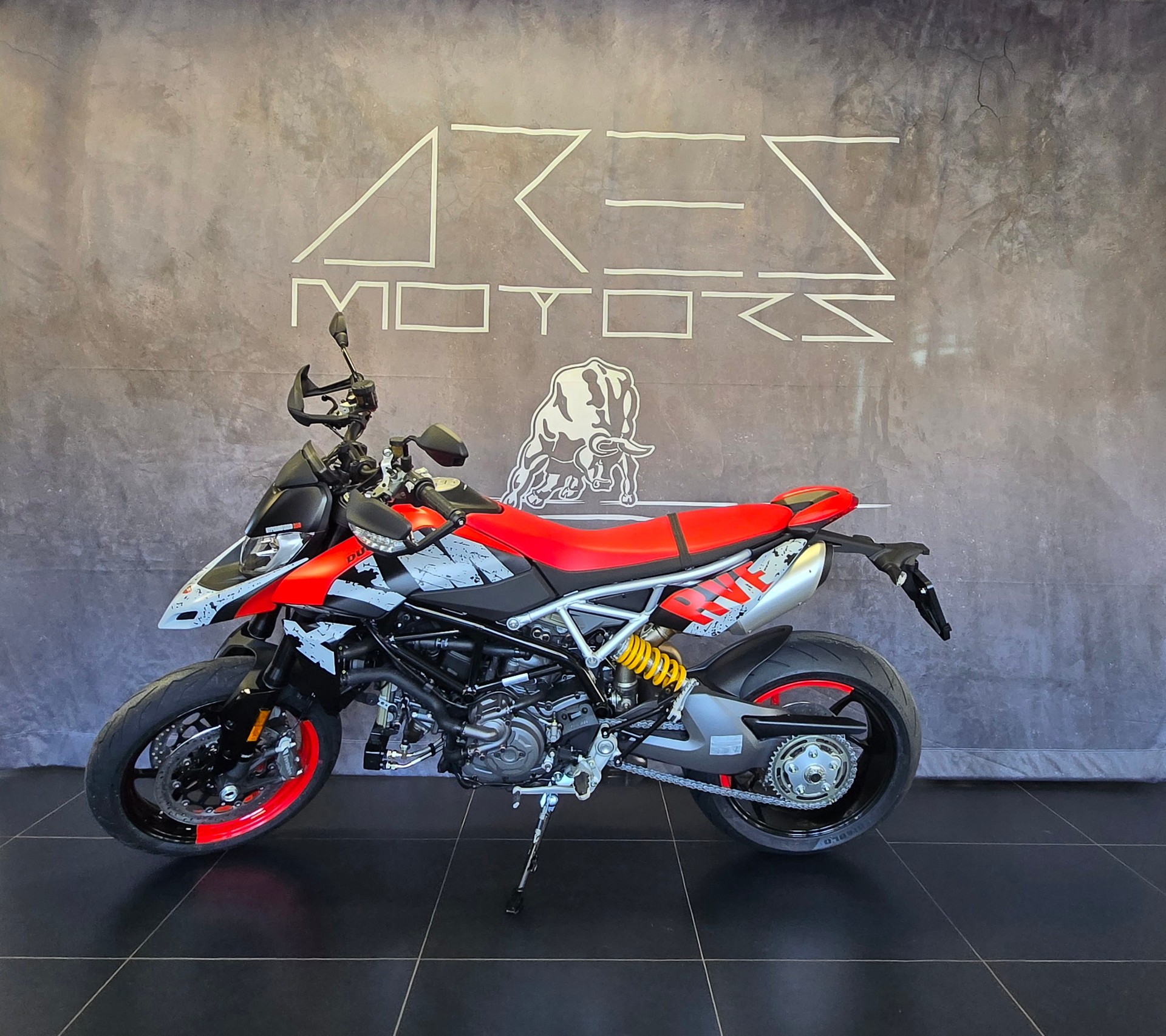 DUCATI Hypermotard 950 RVE (35kW) // LEASING 1,99% ARES MOTORS-showroom-element-2