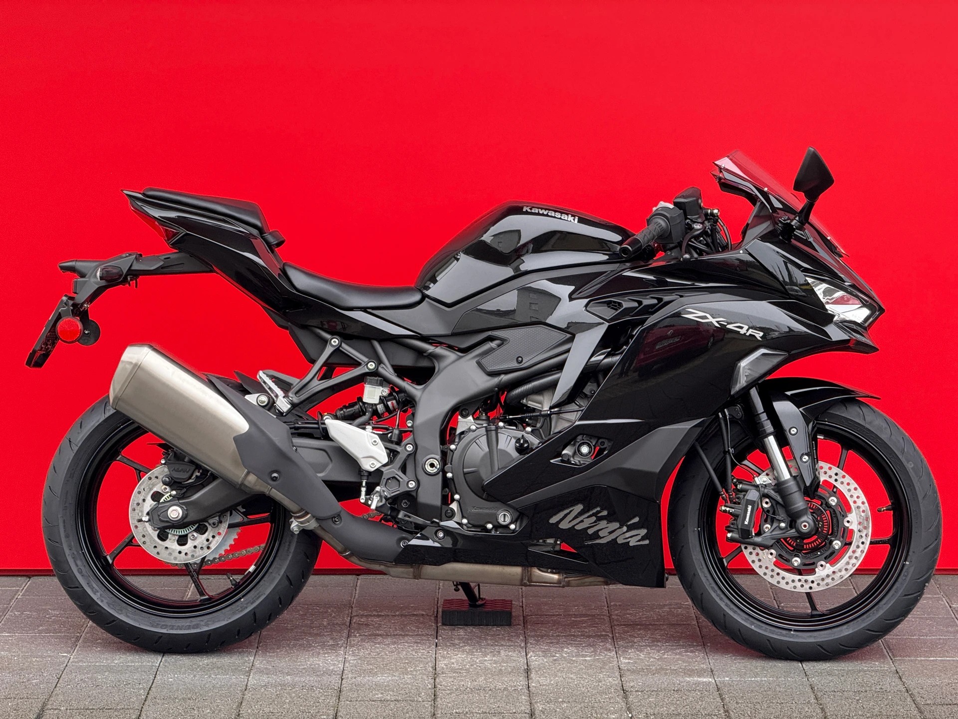 KAWASAKI Ninja ZX-4R