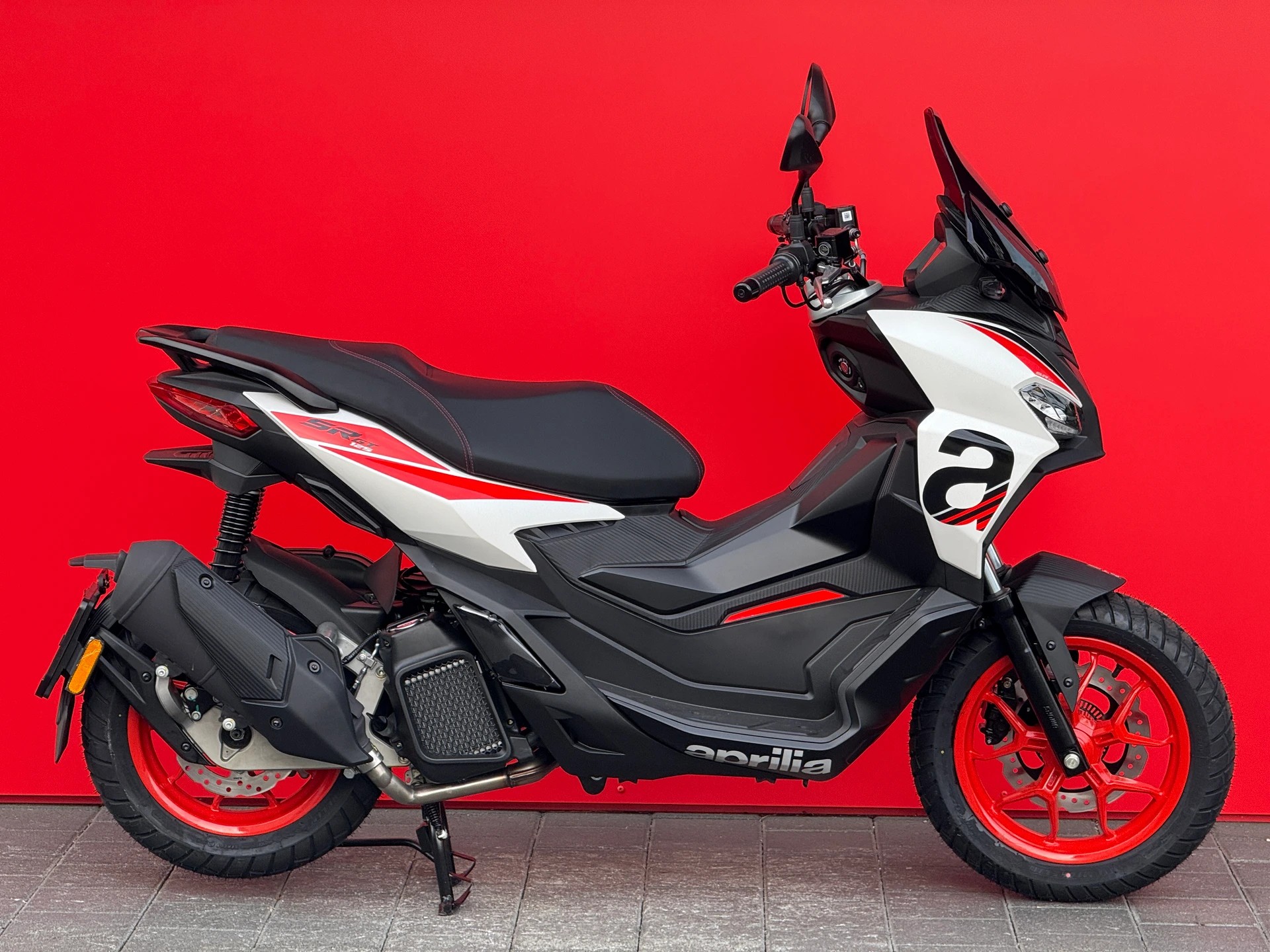 APRILIA SR GT 200 Sport ABS E5+-image-0