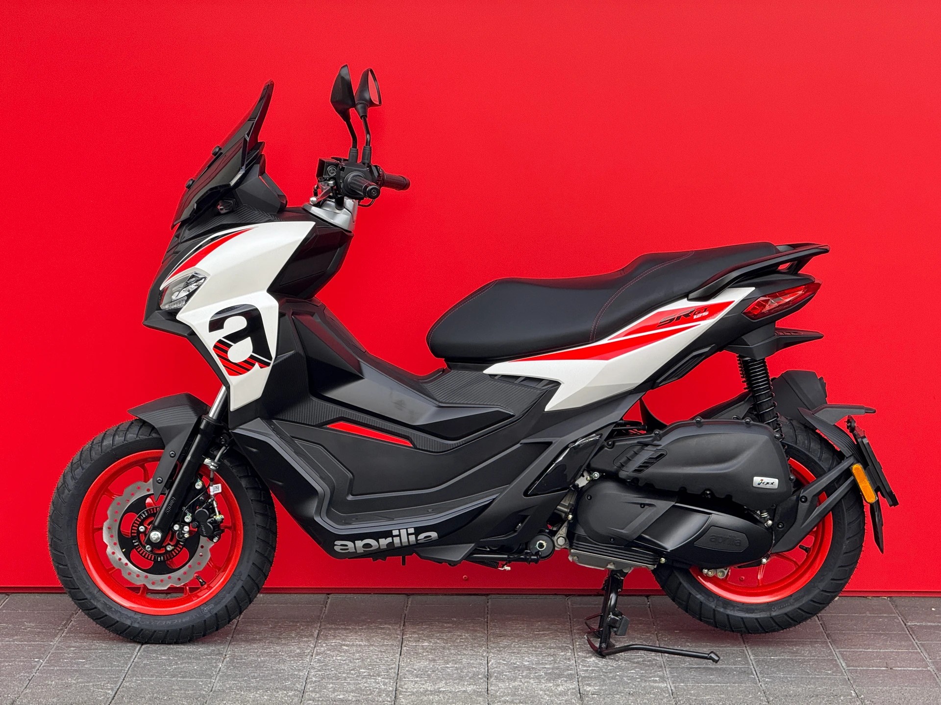 APRILIA SR GT 200 Sport ABS E5+-image-1