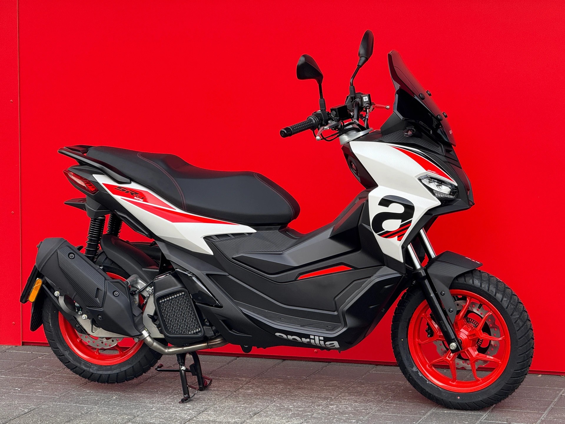 APRILIA SR GT 200 Sport ABS E5+-image-6