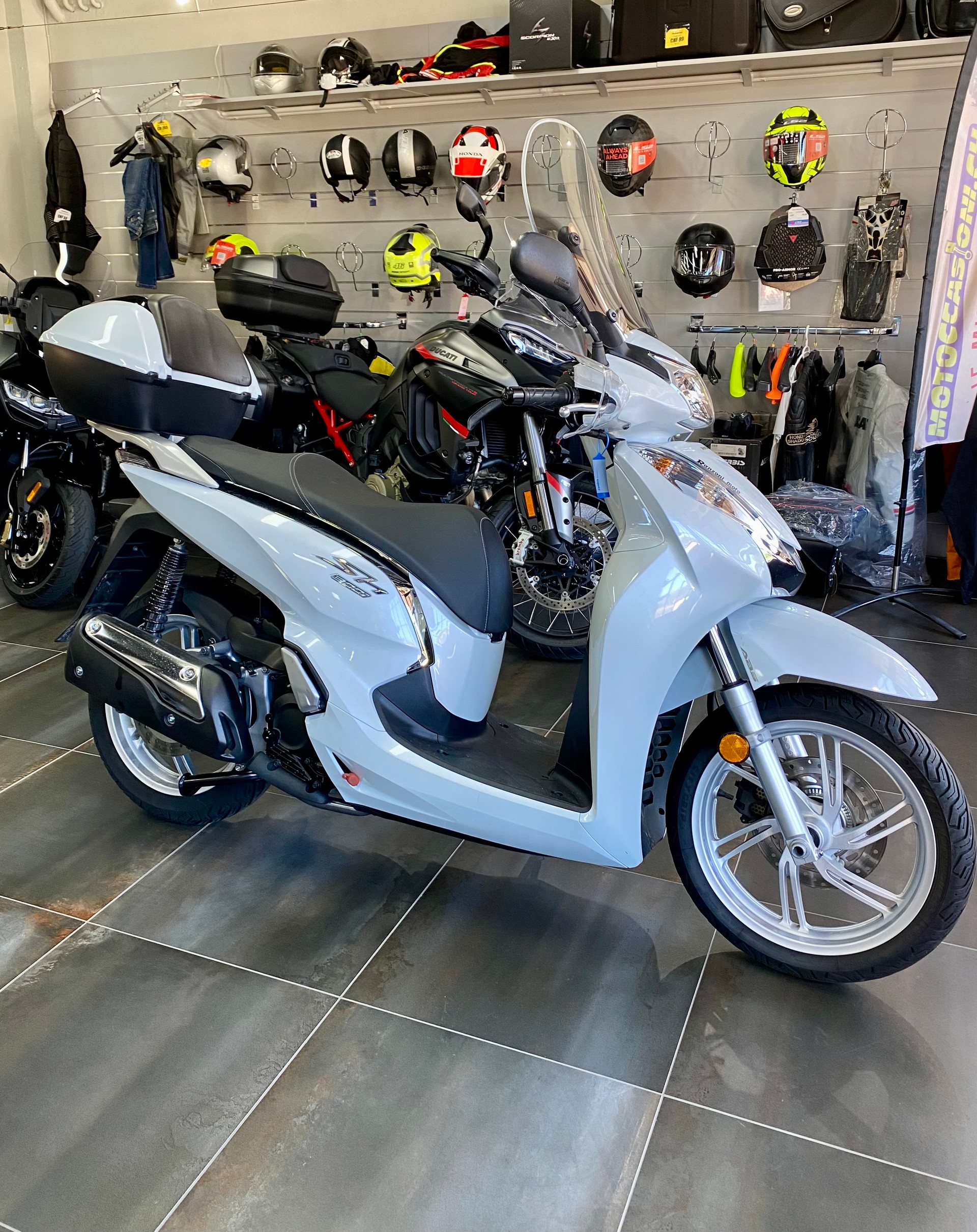 HONDA SH 300 i ABS