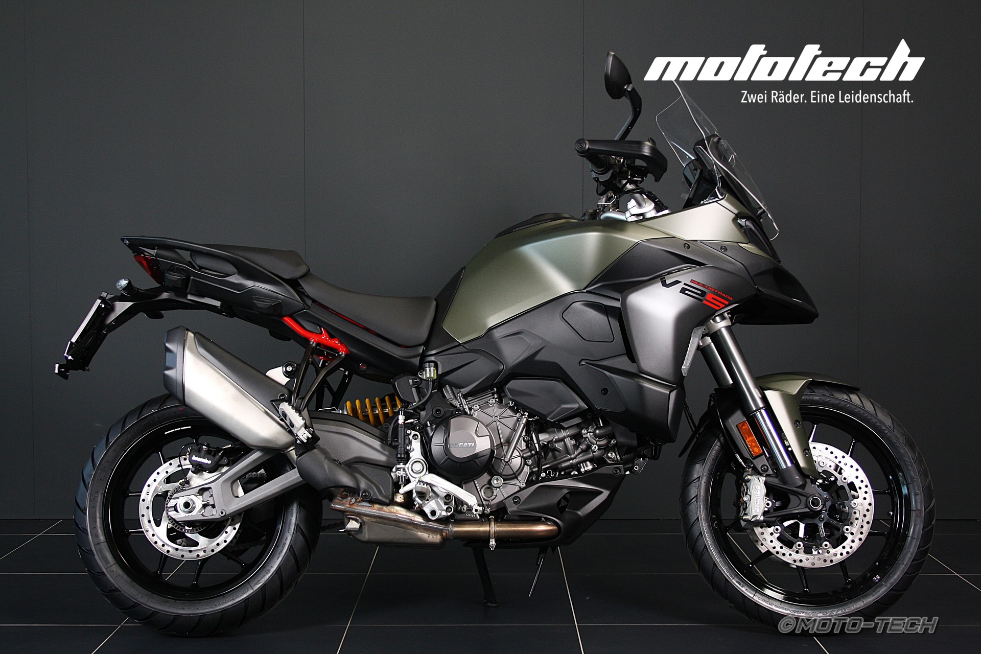 DUCATI Multistrada V2 S-showroom-element-2