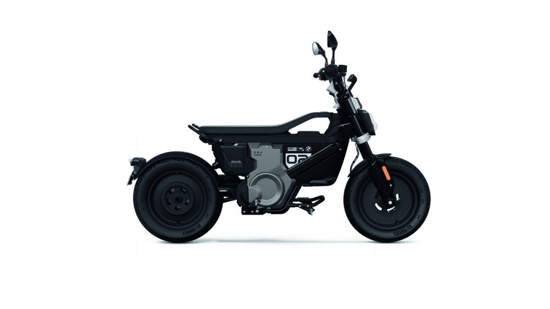BMW CE 02 Highline-showroom-element-2