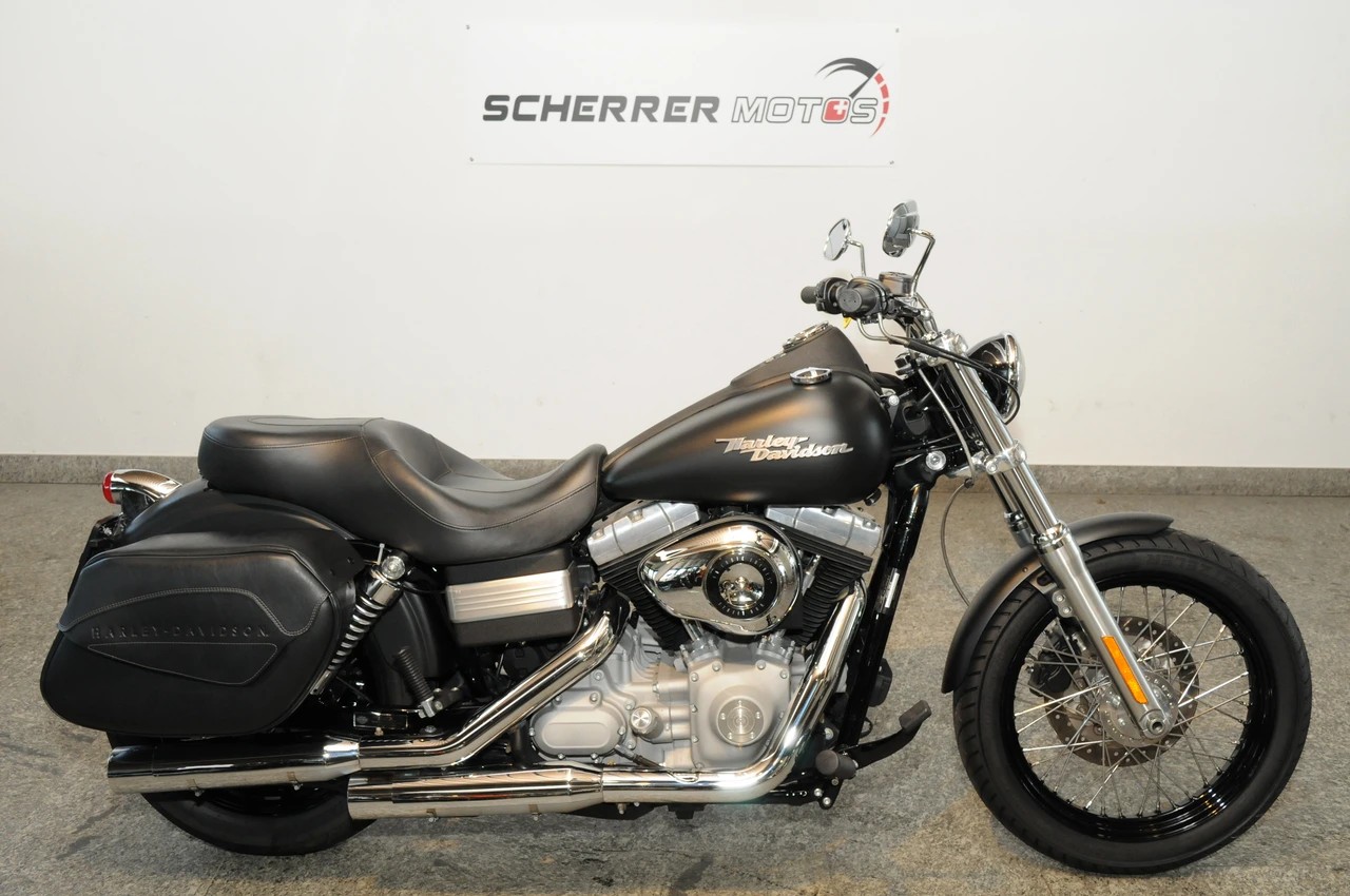 HARLEY-DAVIDSON FXDBI Dyna Street Bob