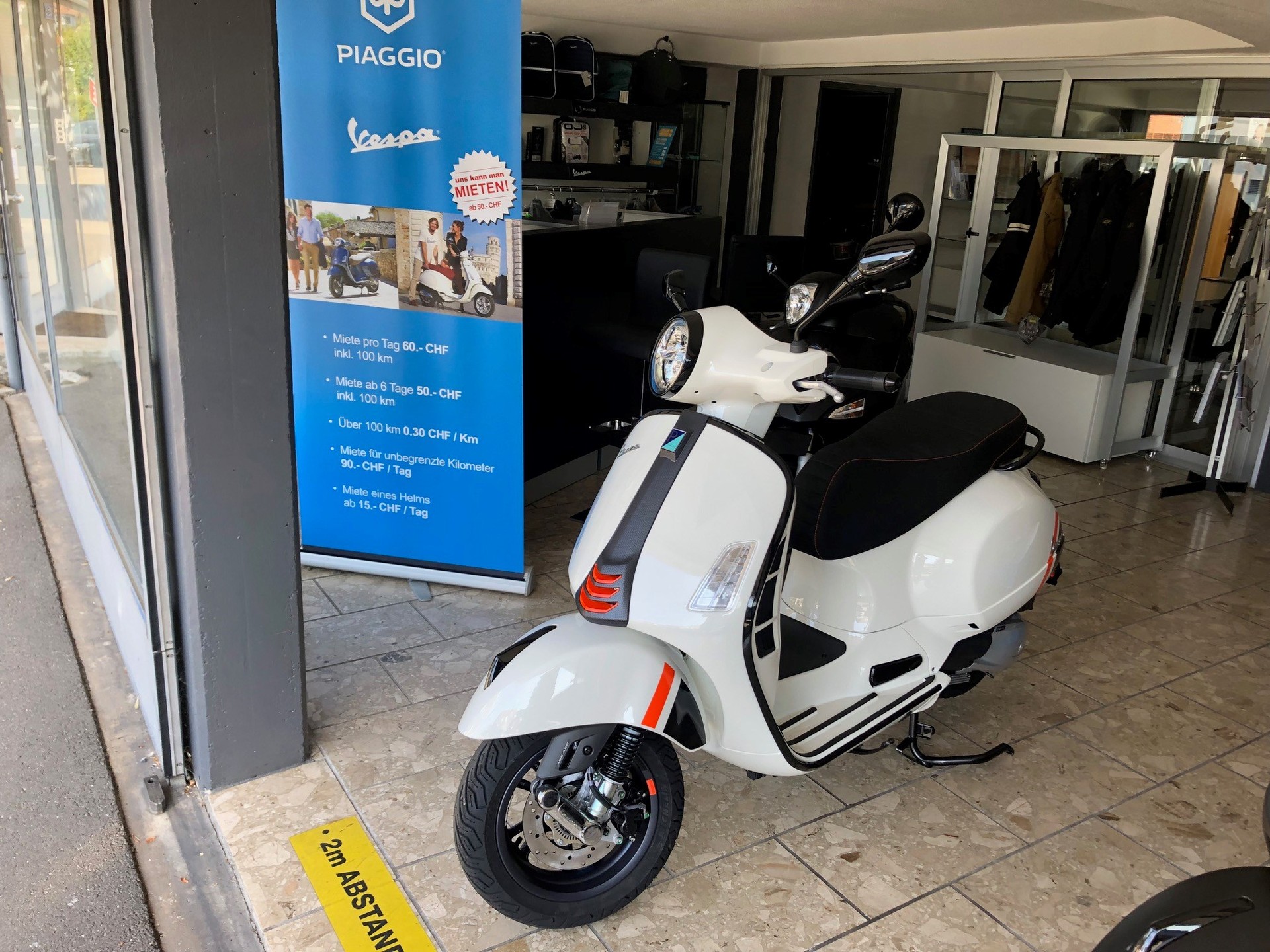PIAGGIO Vespa GTS 300 Super Sport ABS-image-0