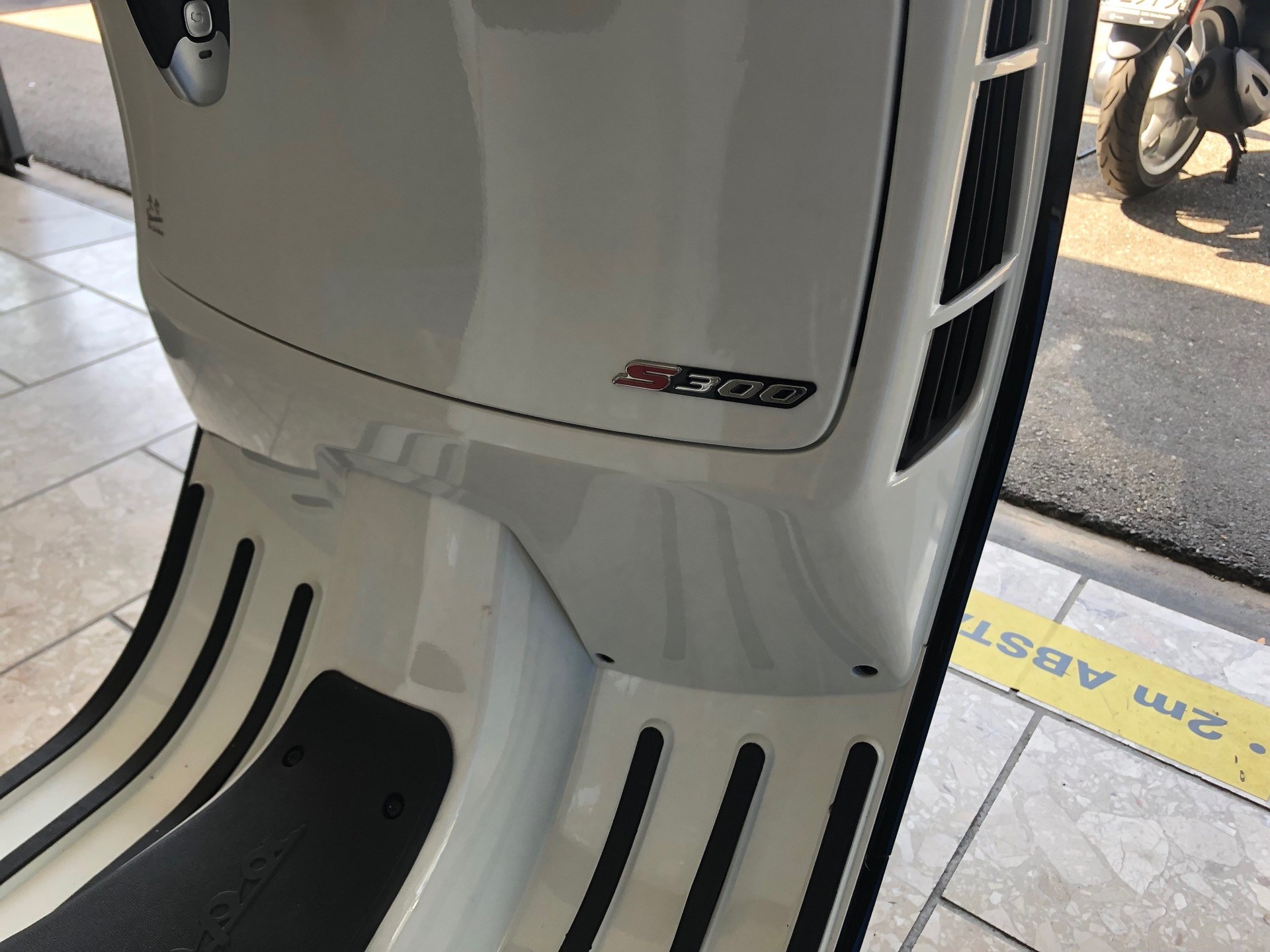 PIAGGIO Vespa GTS 300 Super Sport ABS-image-7