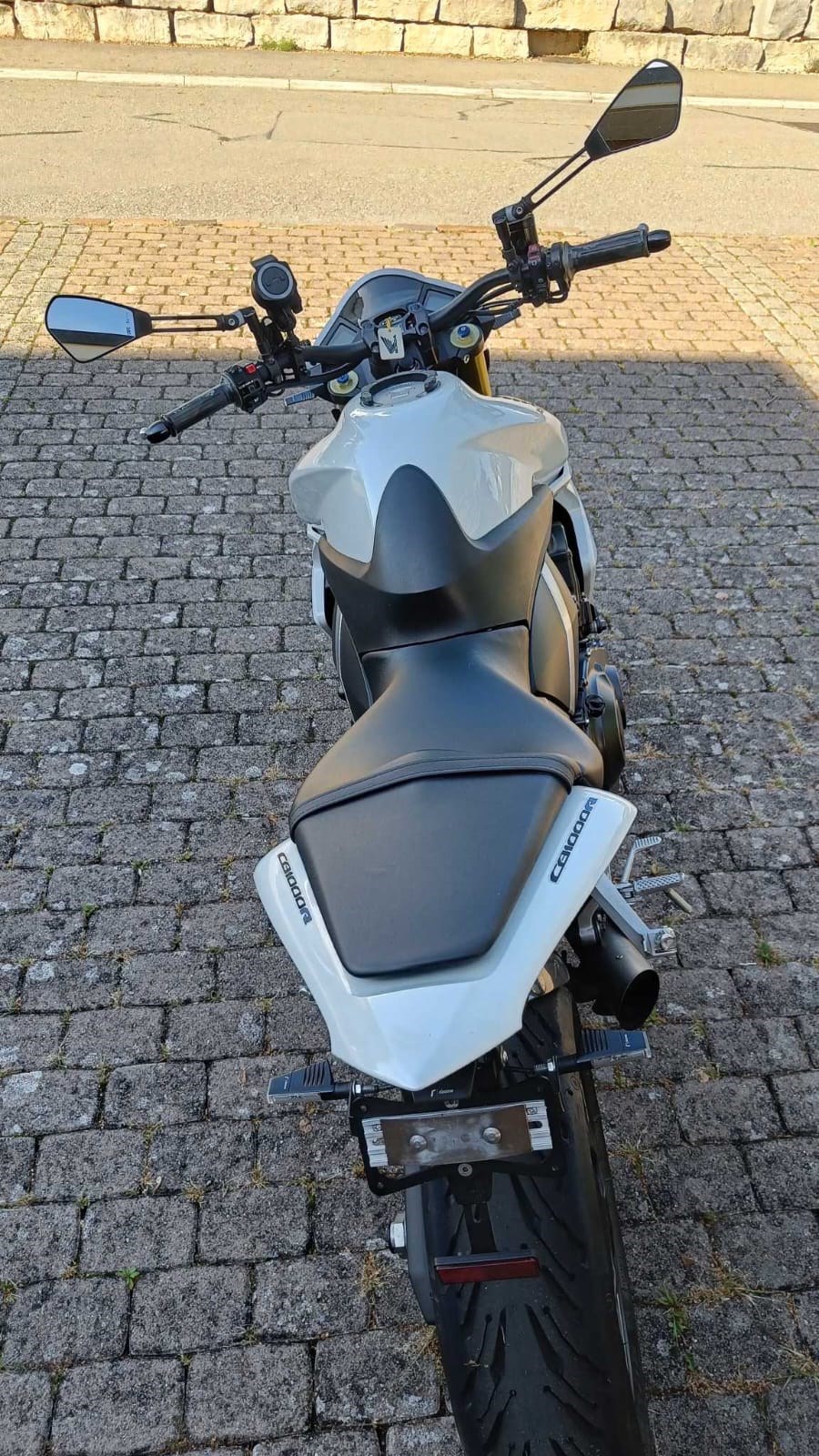 HONDA CB 1000 R ABS-image-1