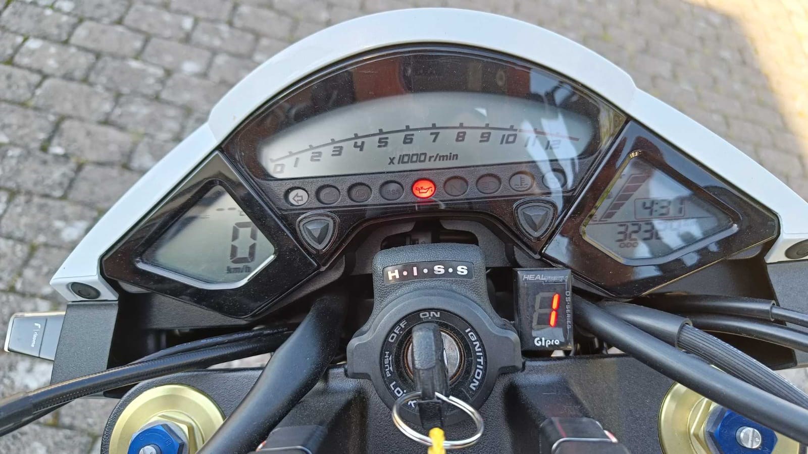 HONDA CB 1000 R ABS-image-2