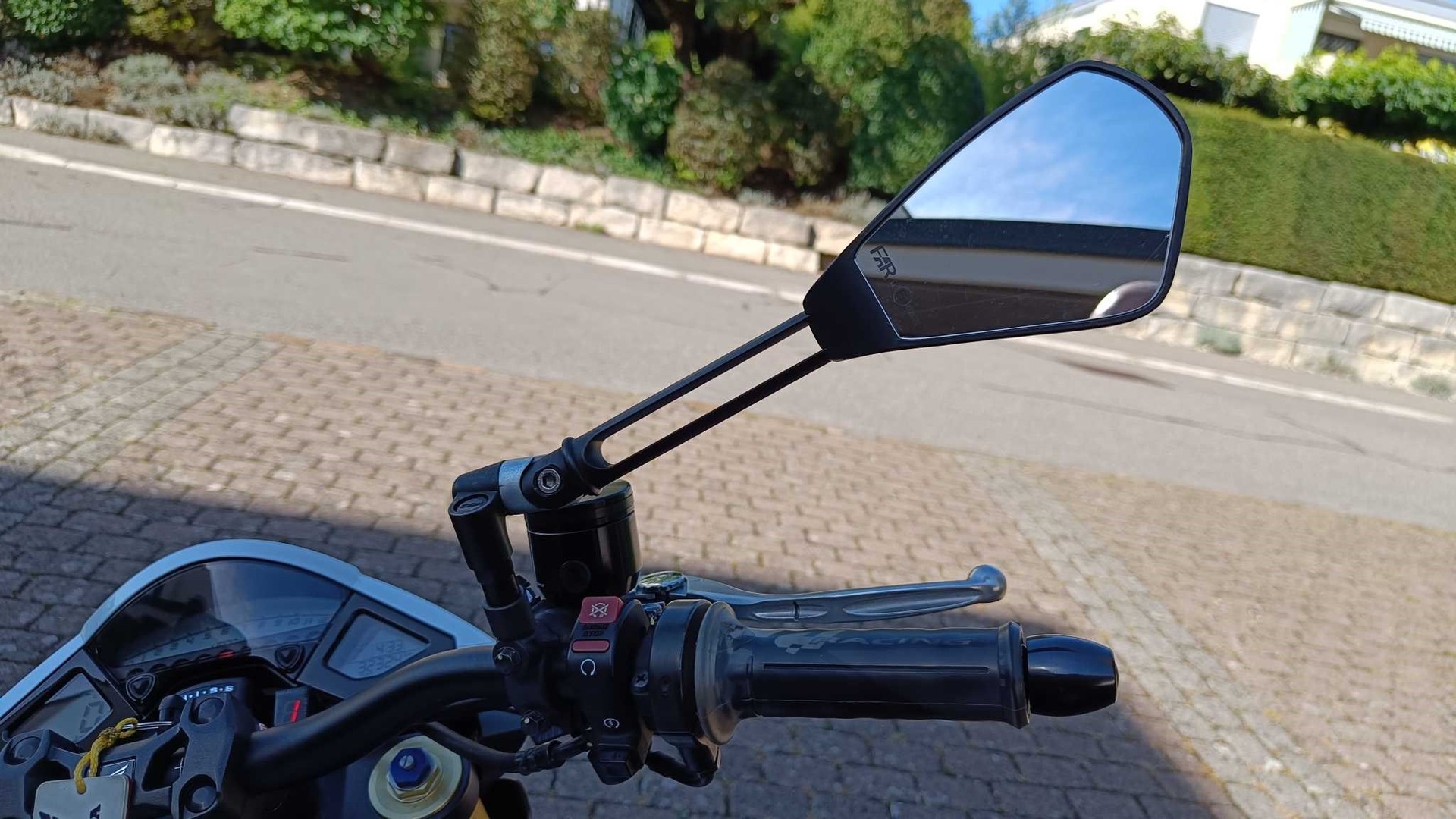 HONDA CB 1000 R ABS-image-4