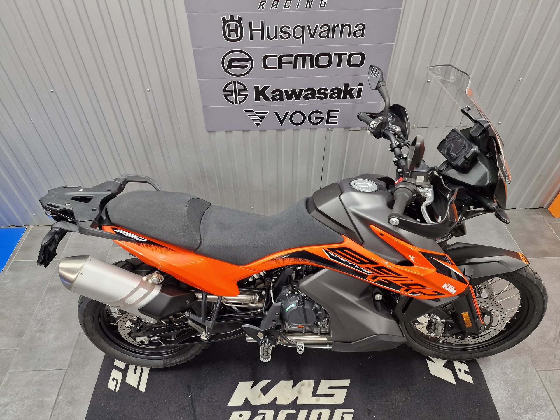 KTM 890 Adventure-showroom-element-2