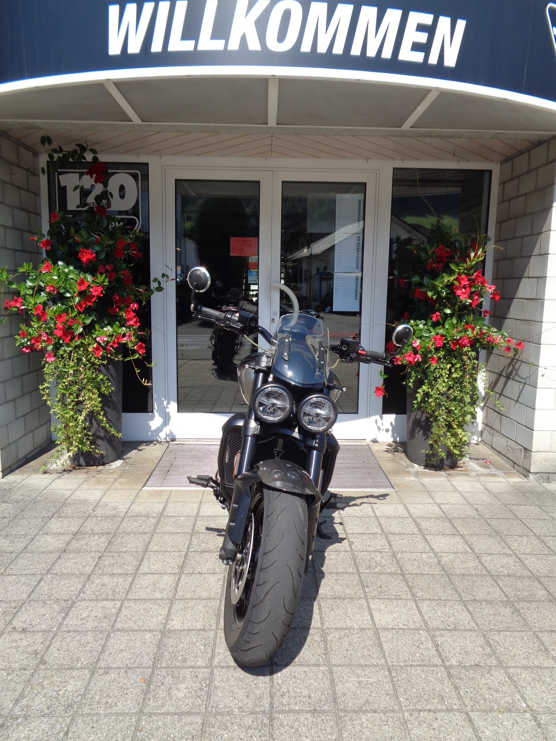 TRIUMPH Rocket 3 GT Triple Black-showroom-element-3