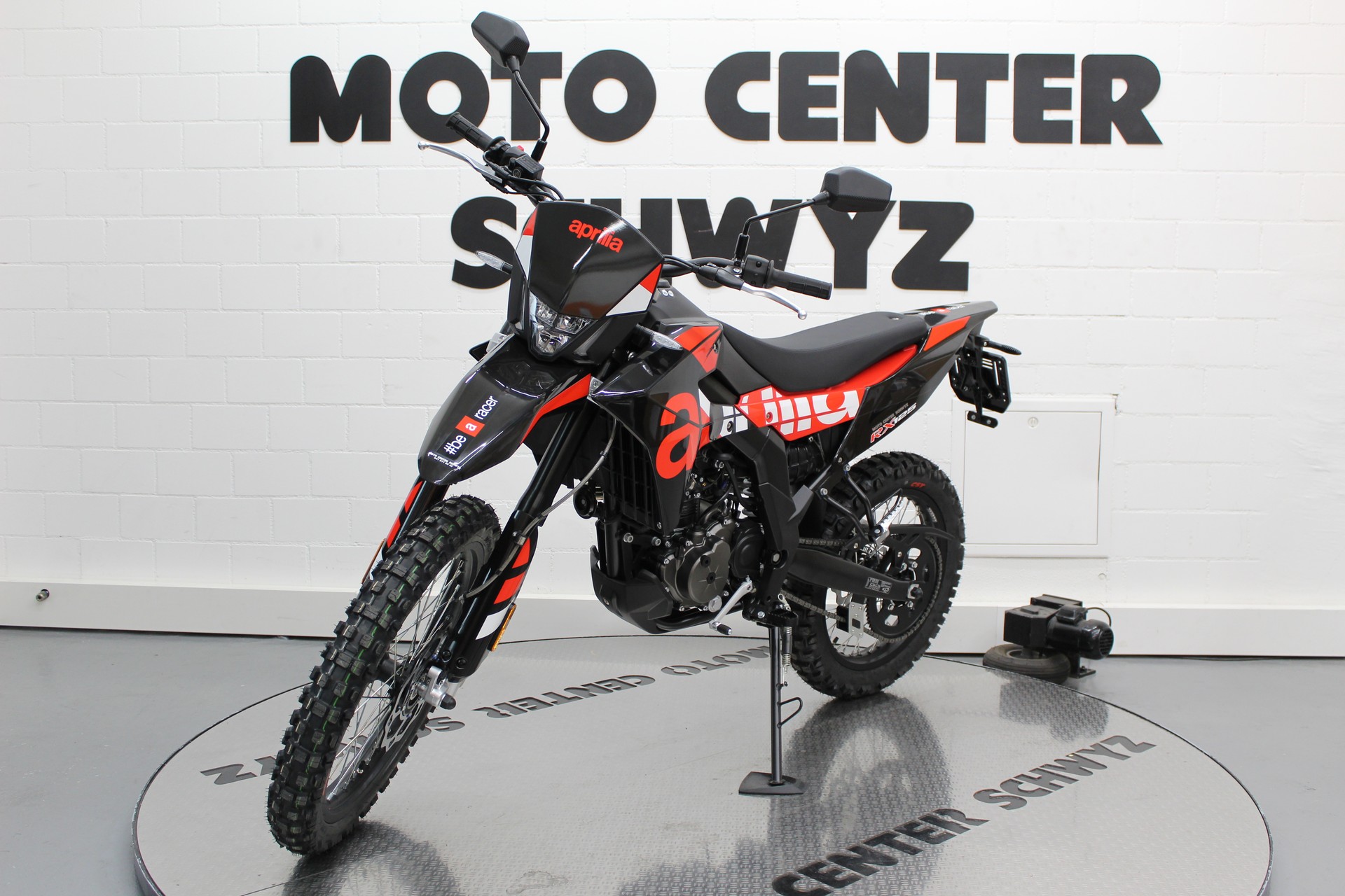APRILIA RX 125-showroom-element-3