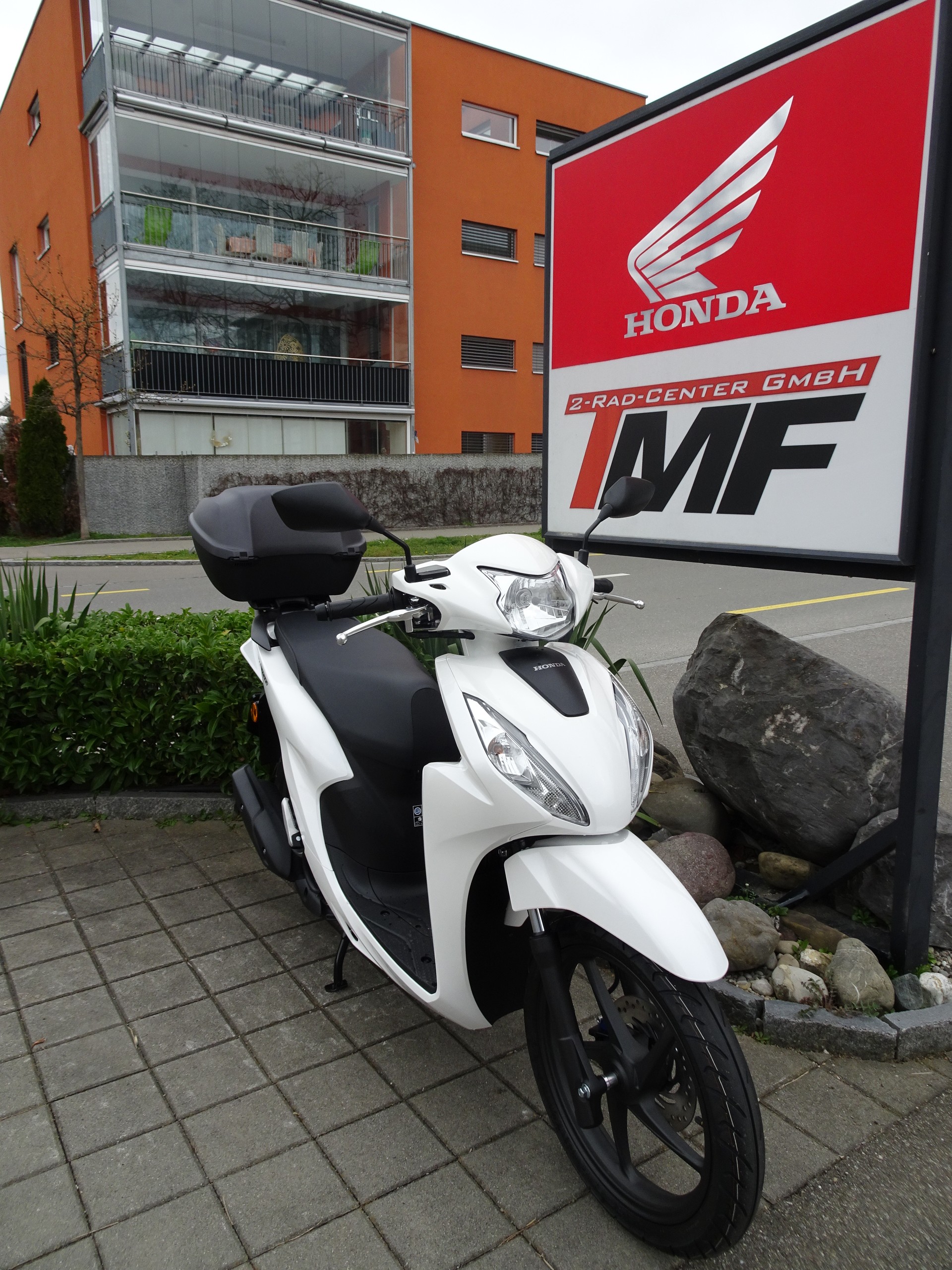 HONDA NSC Vision 110-showroom-element-2