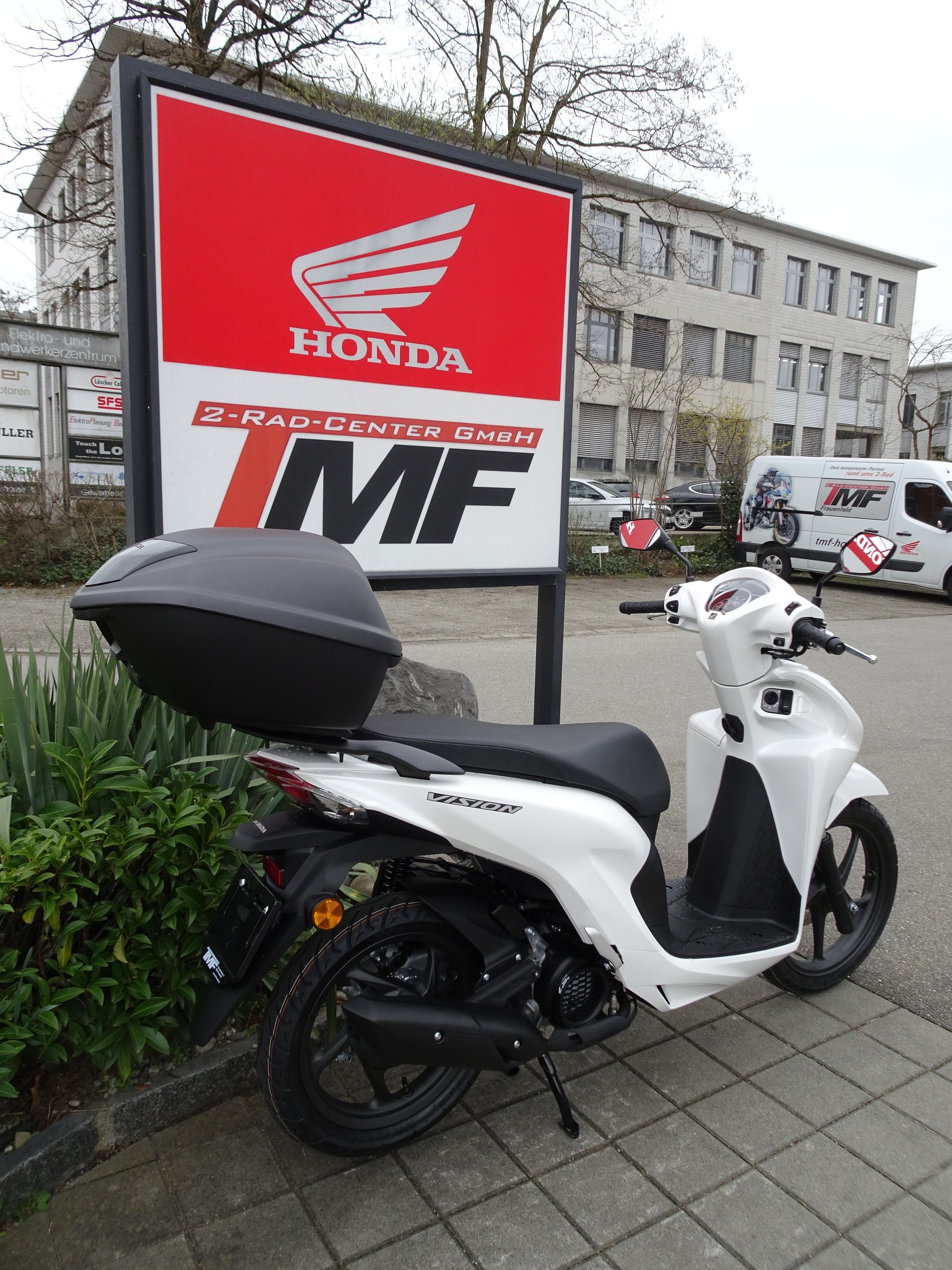 HONDA NSC Vision 110-showroom-element-1