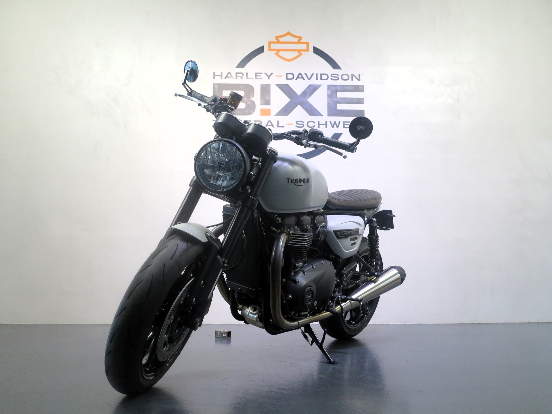 TRIUMPH Speed Twin 1200-image-1