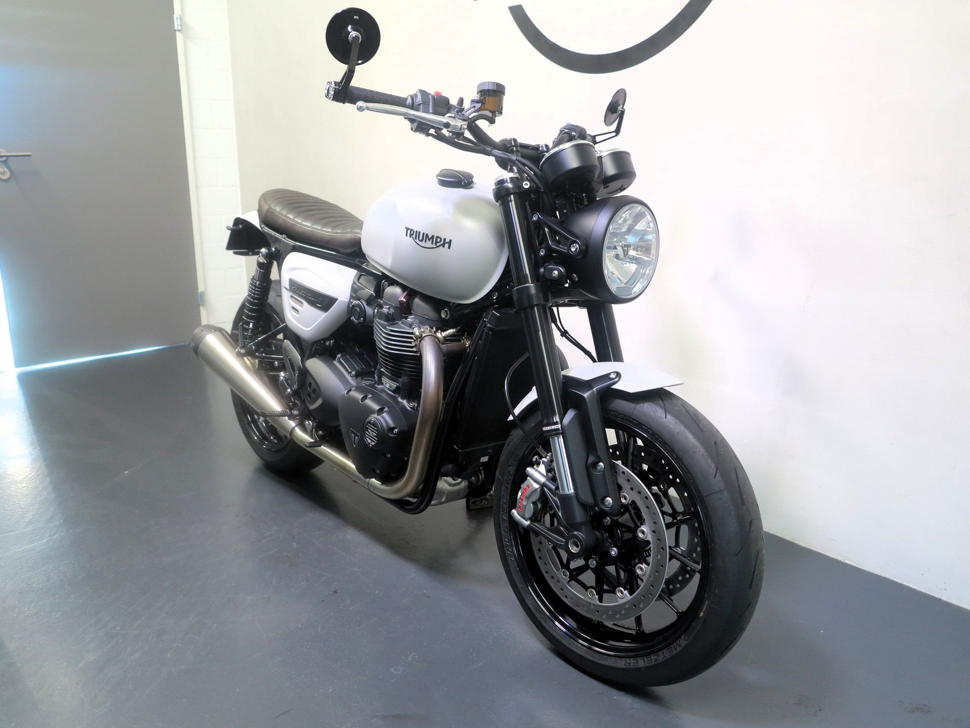TRIUMPH Speed Twin 1200-image-4