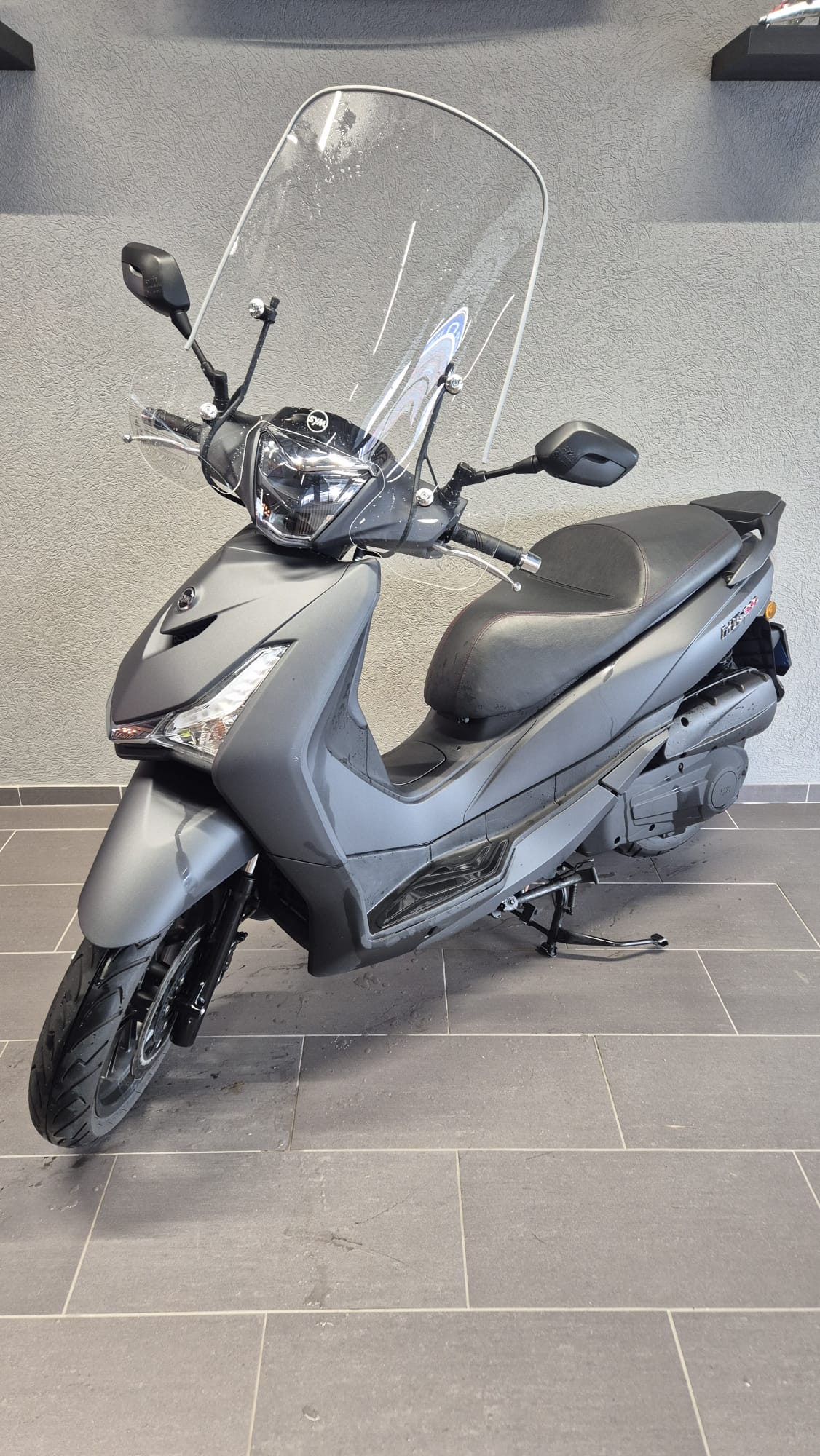 SYM 300i-image-0