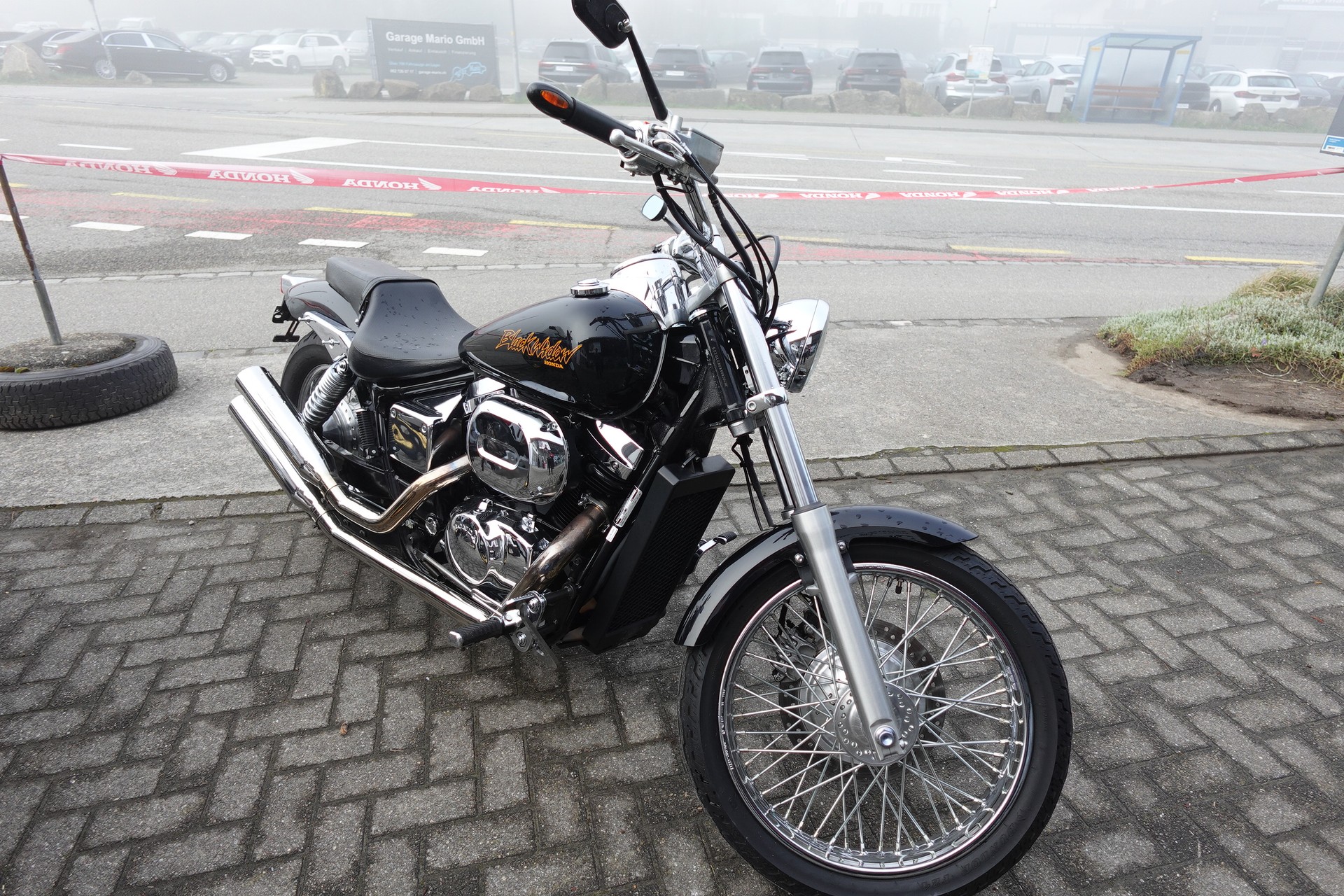 HONDA VT 750 DC Black Widow-showroom-element-1