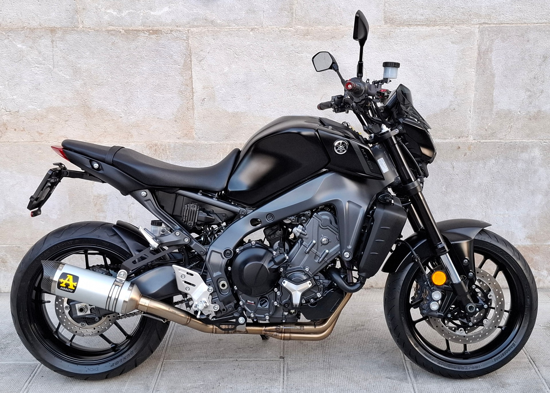 YAMAHA MT-09