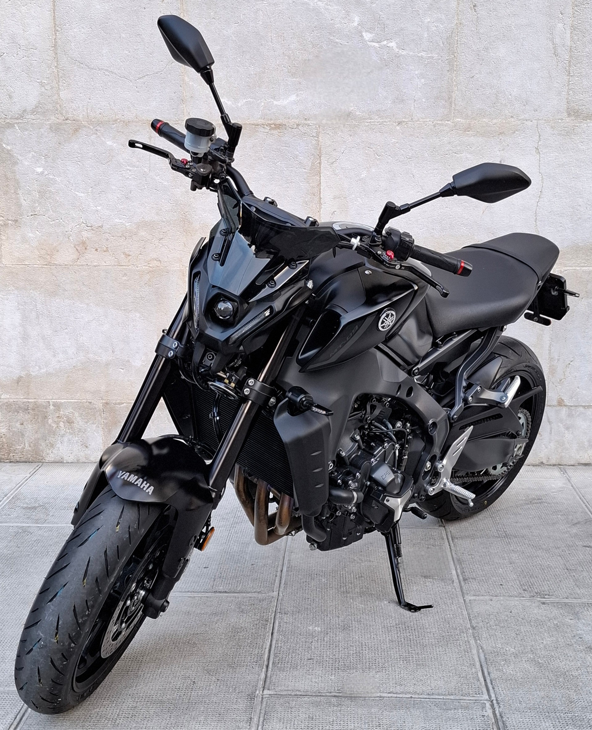 YAMAHA MT-09-showroom-element-3