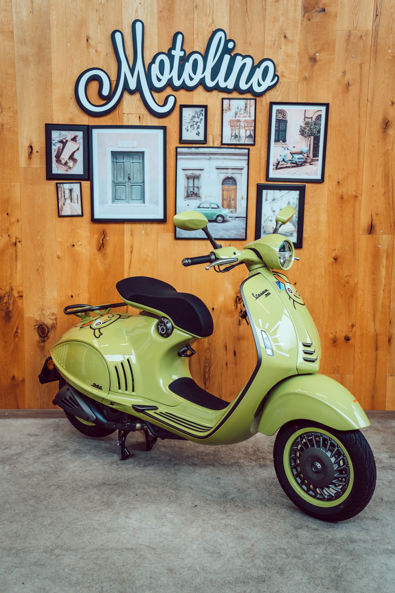PIAGGIO Vespa 946 125 Bunny 10 Anniversario-showroom-element-1