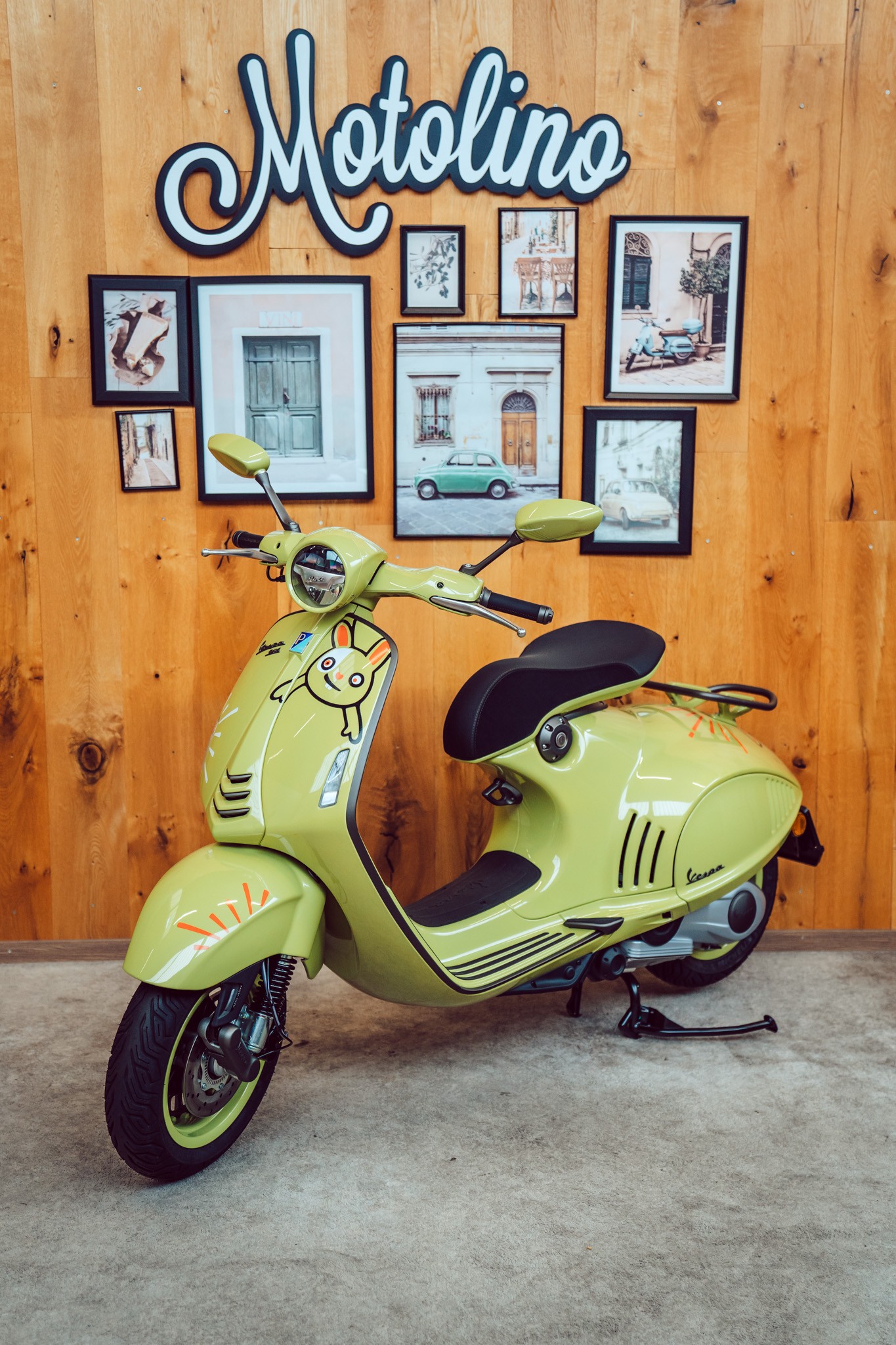 PIAGGIO Vespa 946 125 Bunny 10 Anniversario-showroom-element-2