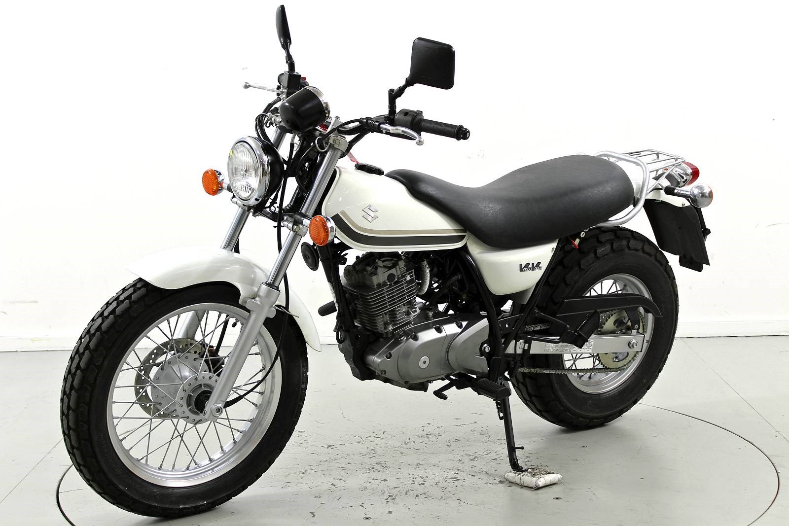 SUZUKI RV 125-showroom-element-2