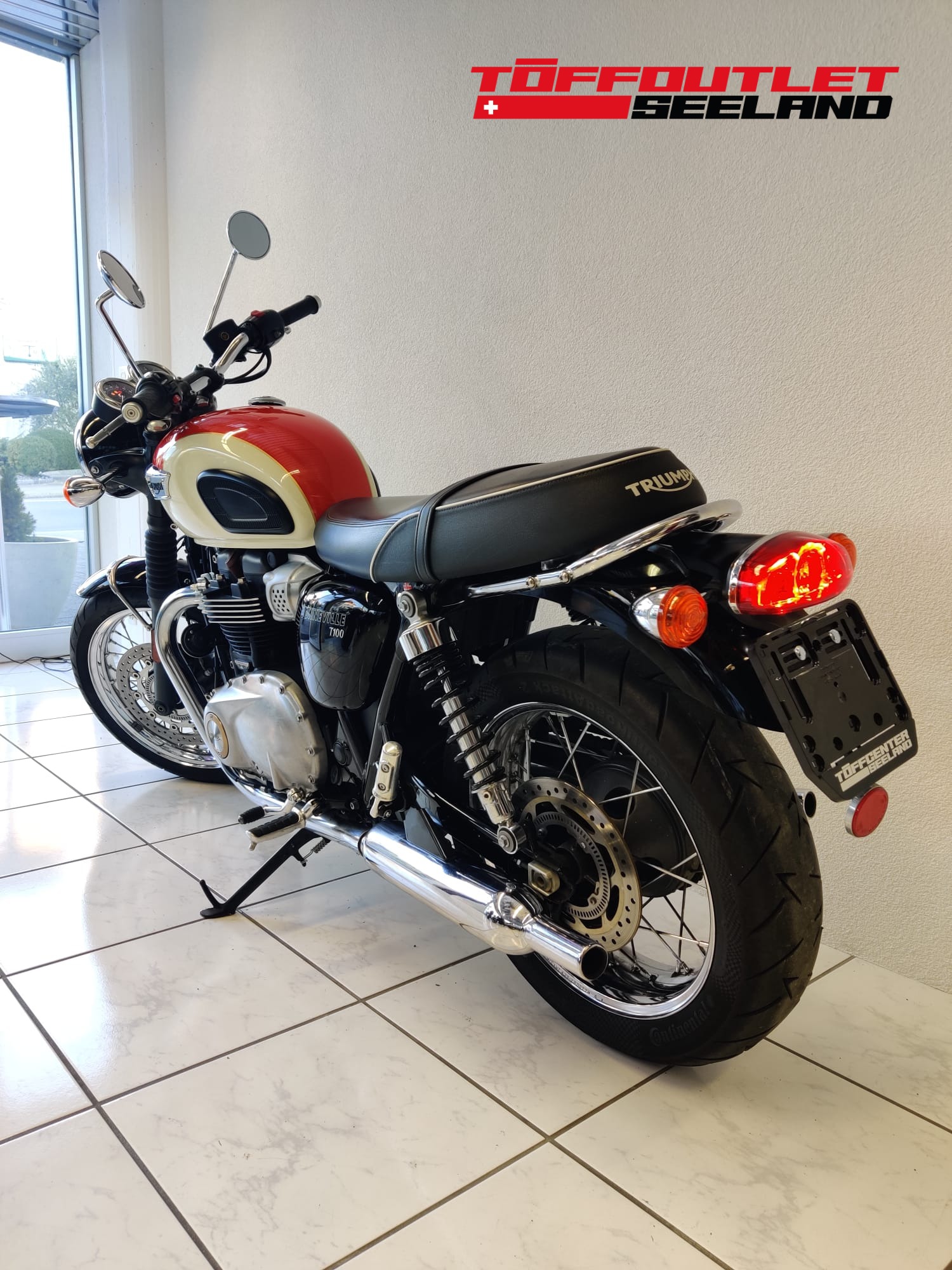 TRIUMPH Bonneville 900 T 100 ABS-showroom-element-2