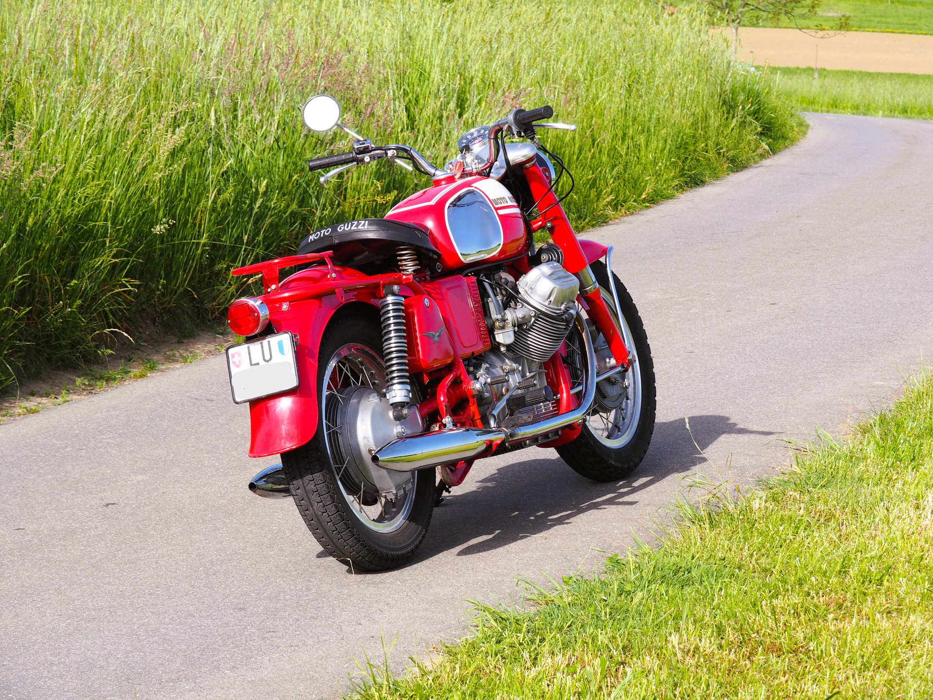 MOTO GUZZI V7-700, ex. Polizia-image-3