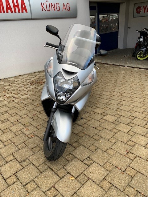 HONDA FJS 400-showroom-element-1