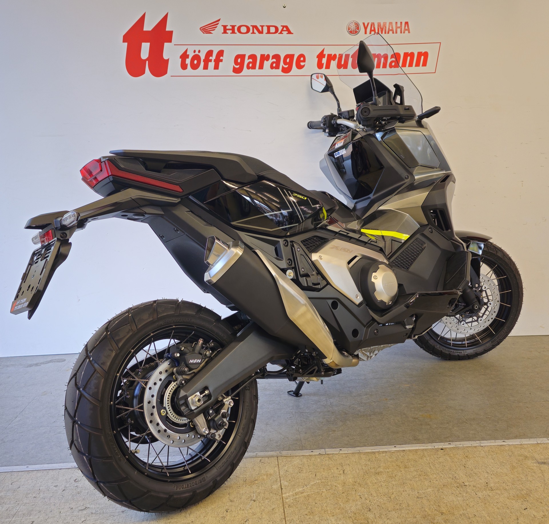 HONDA X-ADV 750-showroom-element-3
