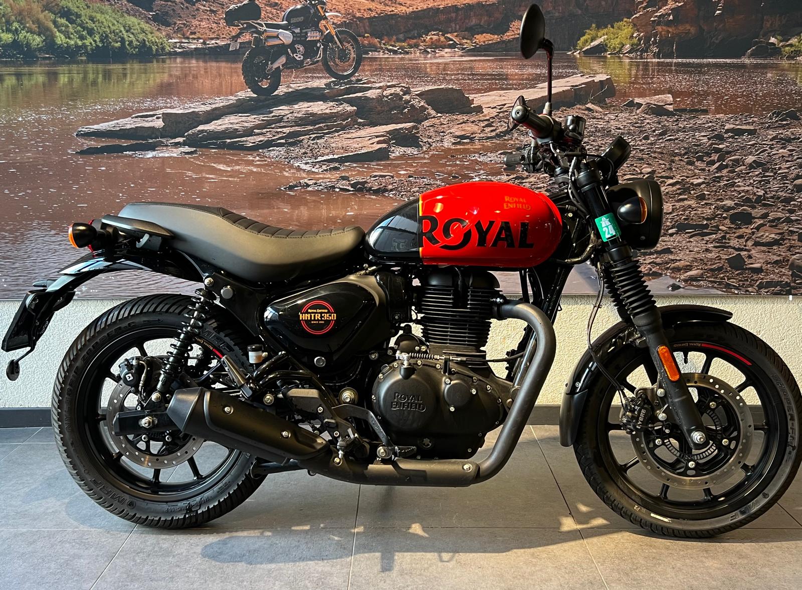 ROYAL ENFIELD Hntr 350 Rebel