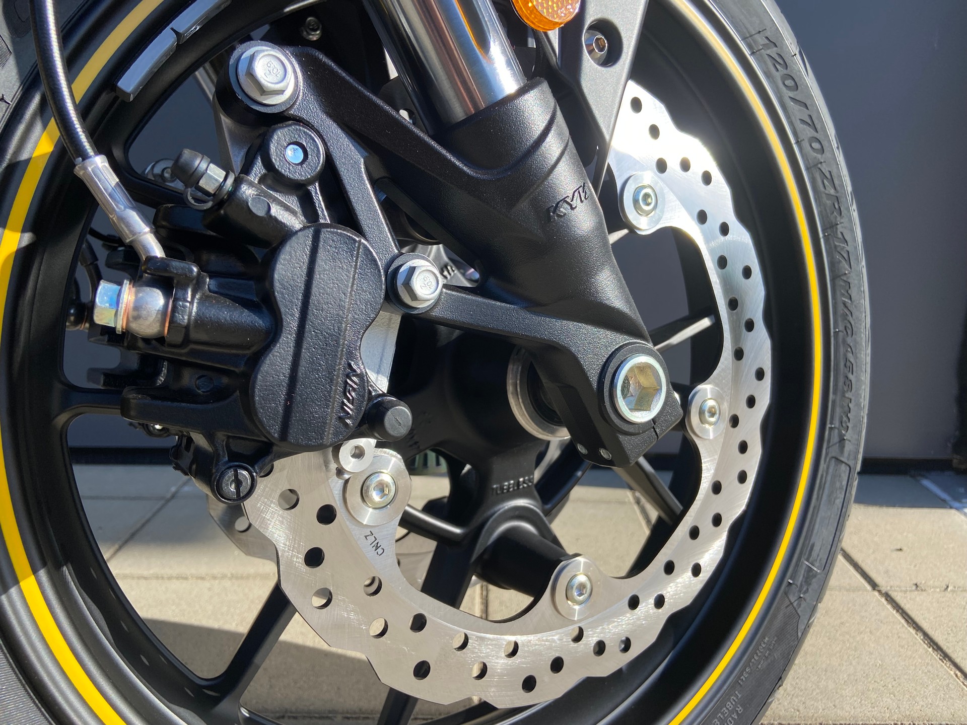 VOGE 525 R-showroom-element-2