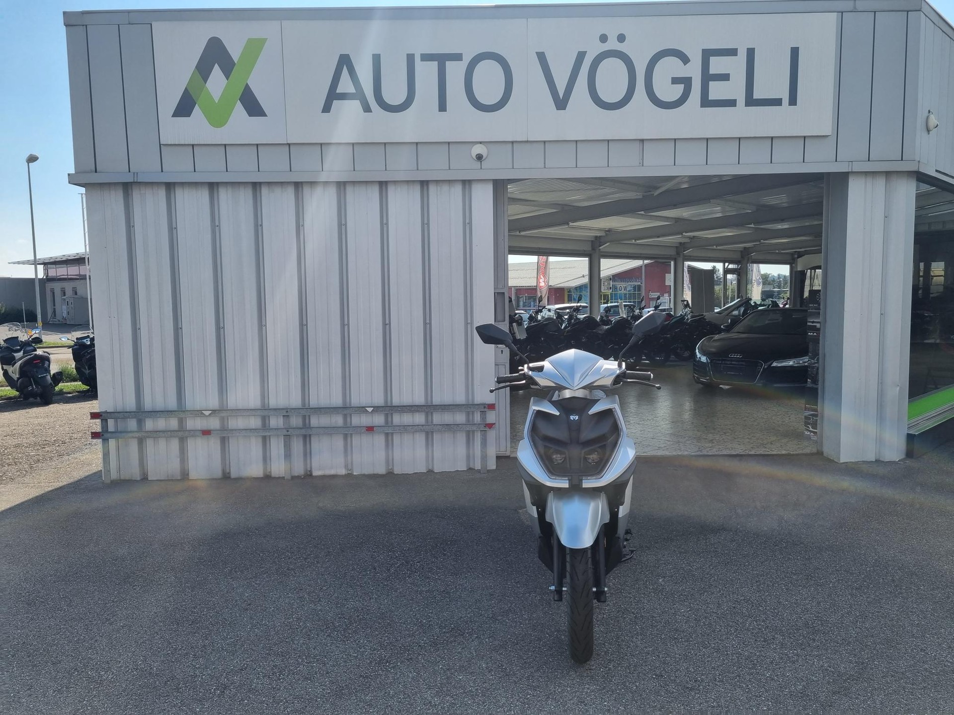 AVERSUS SPIDER 45kM/H-showroom-element-1