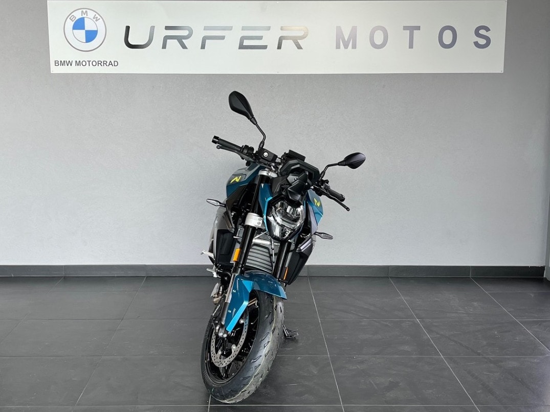 BMW F 900 R-showroom-element-2