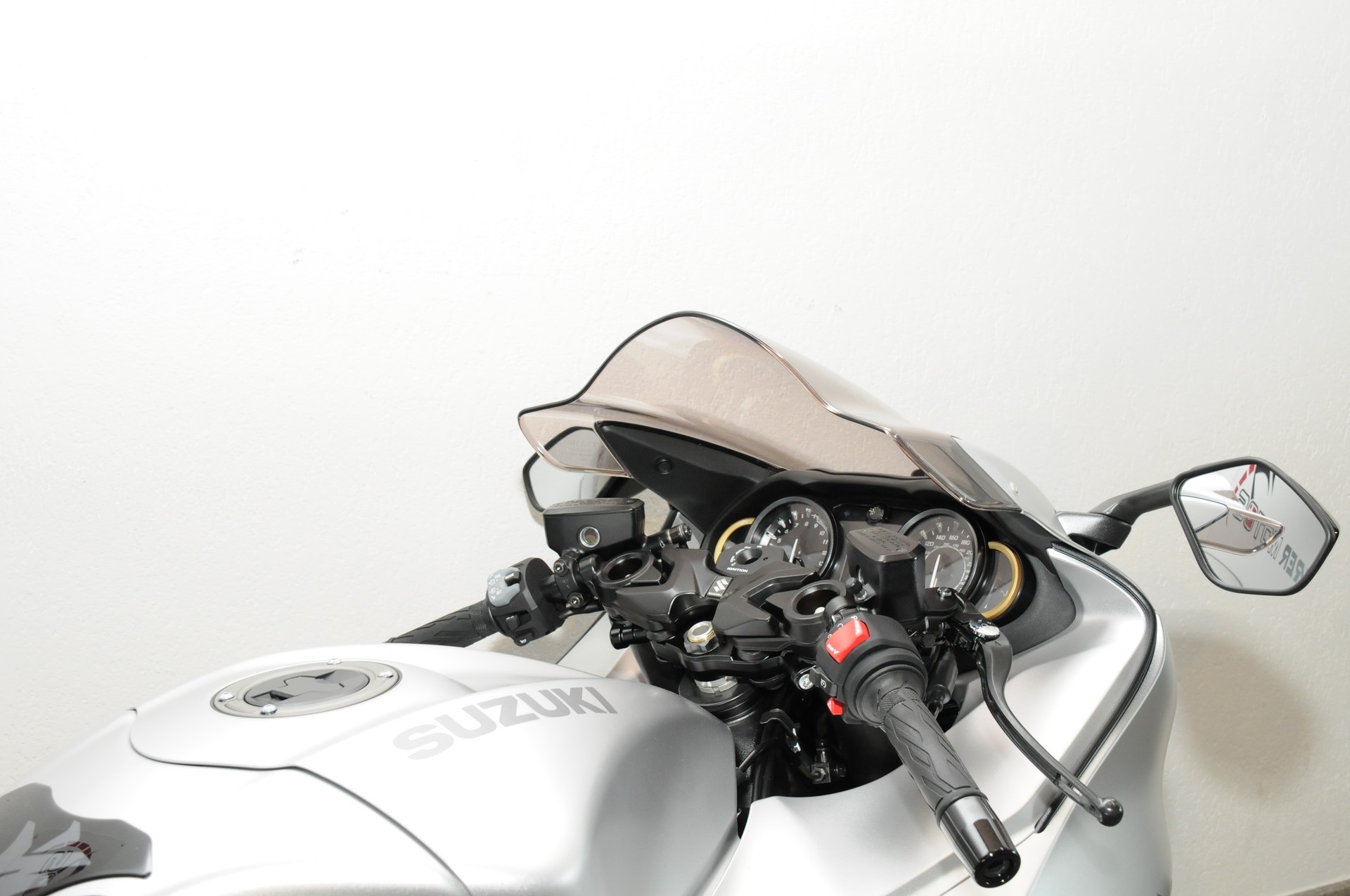 SUZUKI GSX 1300 RR Hayabusa-image-3