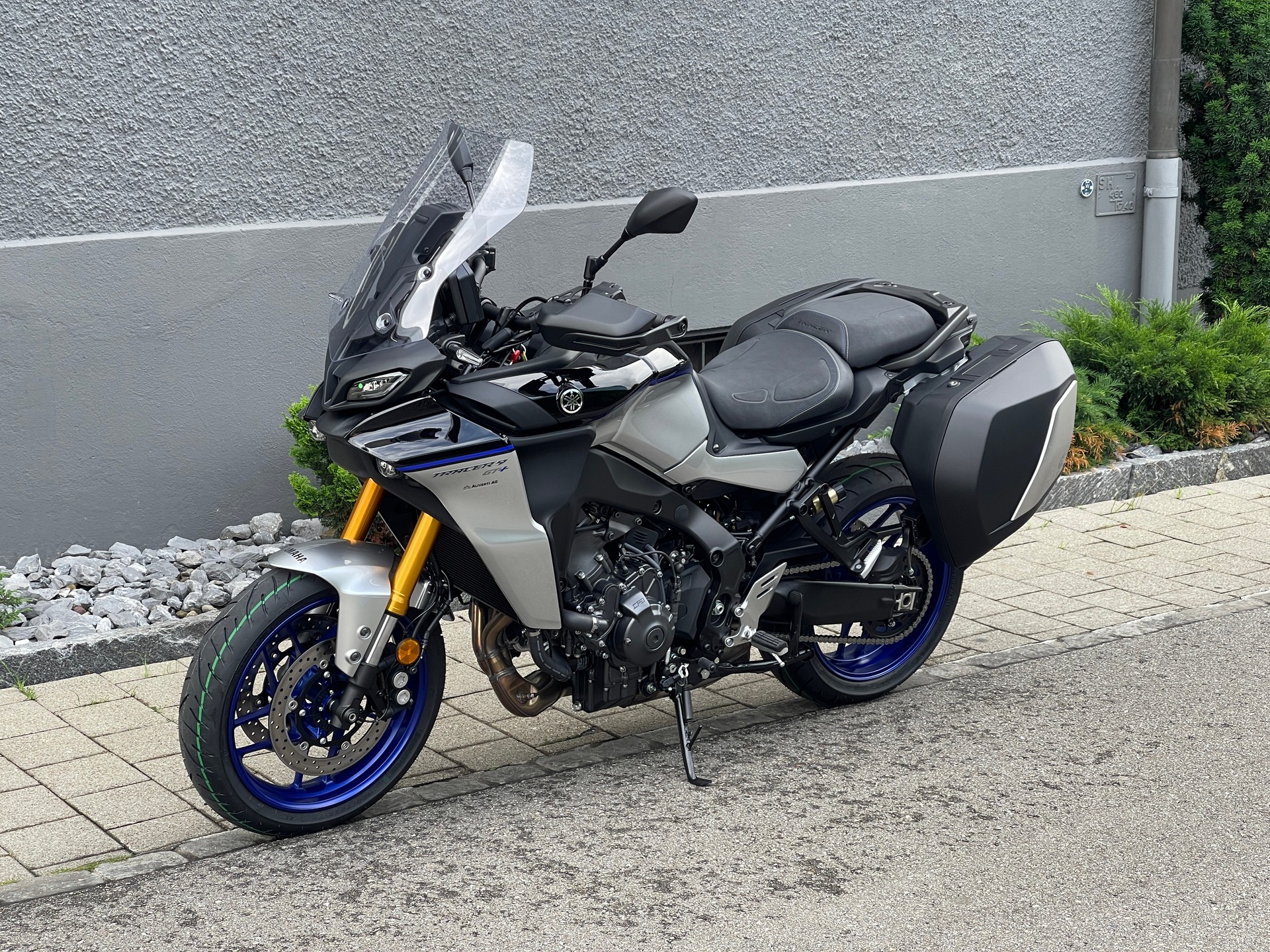 YAMAHA Tracer 9 GT+-showroom-element-1