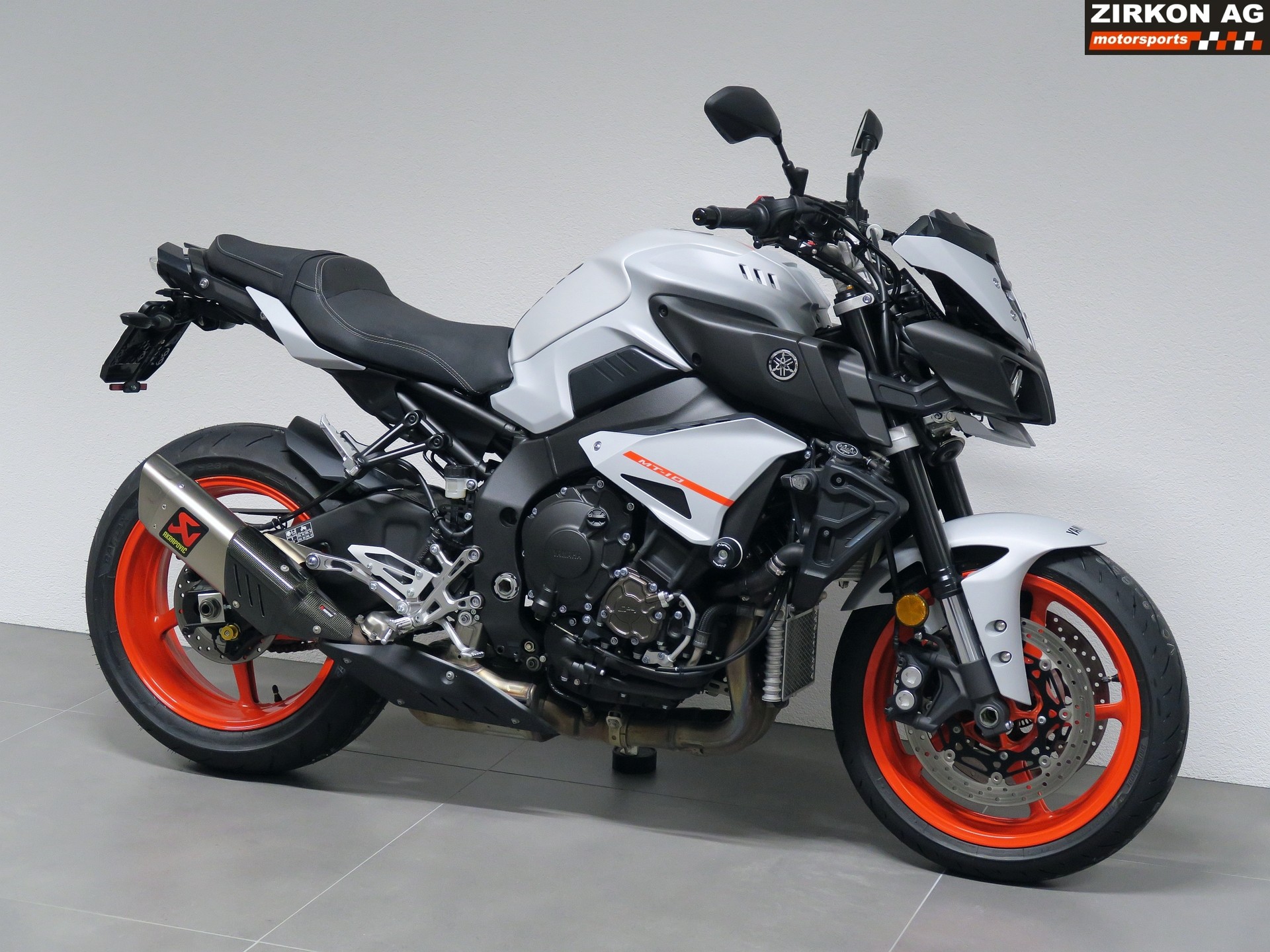 YAMAHA MT-10 ABS Akrapovic-showroom-element-1