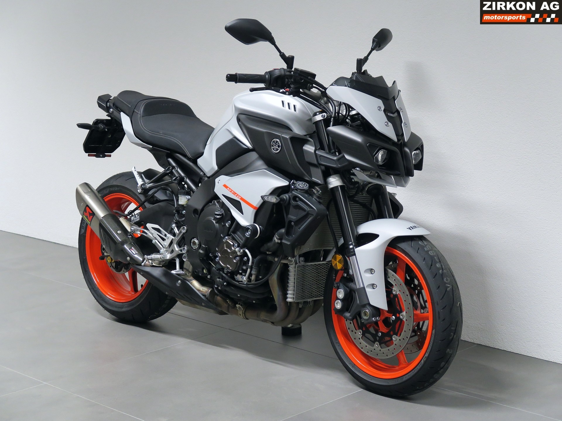 YAMAHA MT-10 ABS Akrapovic-showroom-element-3