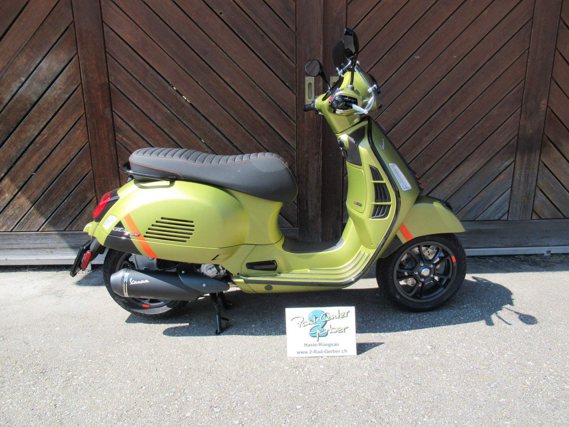 PIAGGIO Vespa GTS 300 HPE Super Sport-image-1