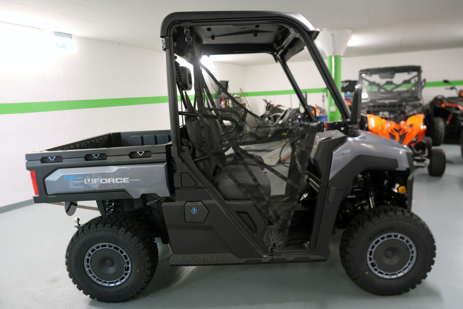 CF MOTO UFORCE U6 EV-image-7