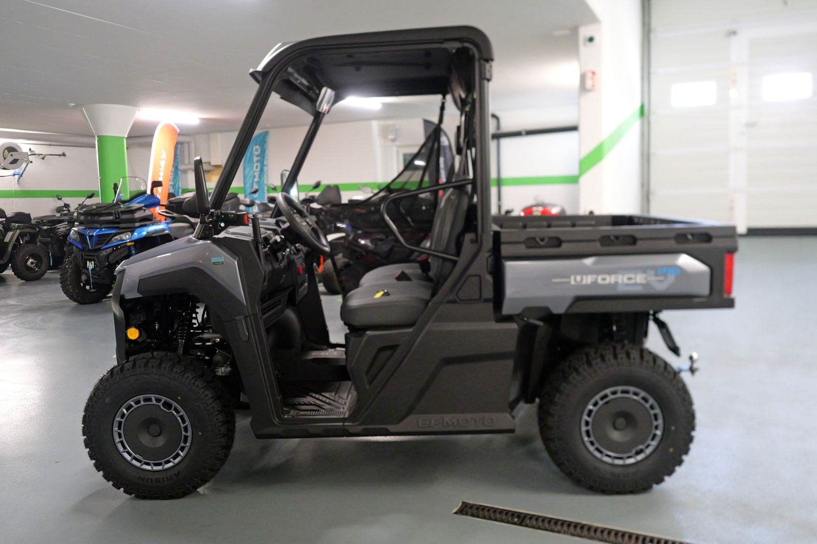 CF MOTO UFORCE U6 EV-image-3