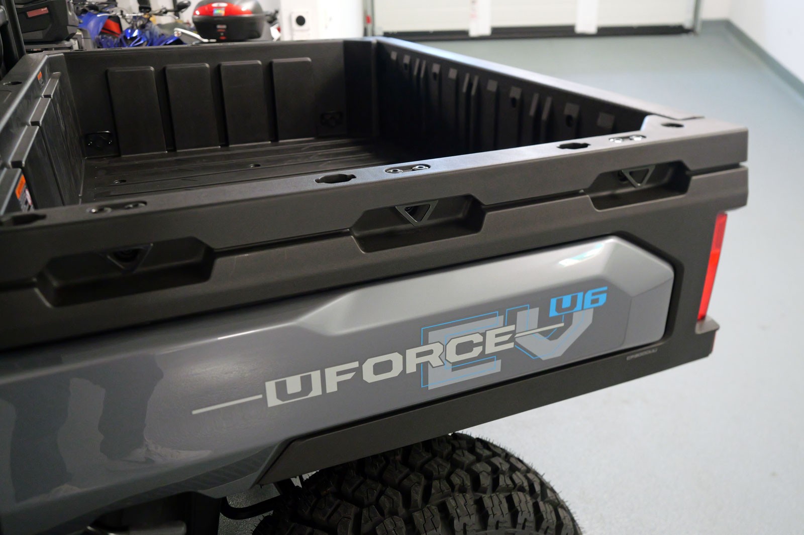 CF MOTO UFORCE U6 EV-image-10