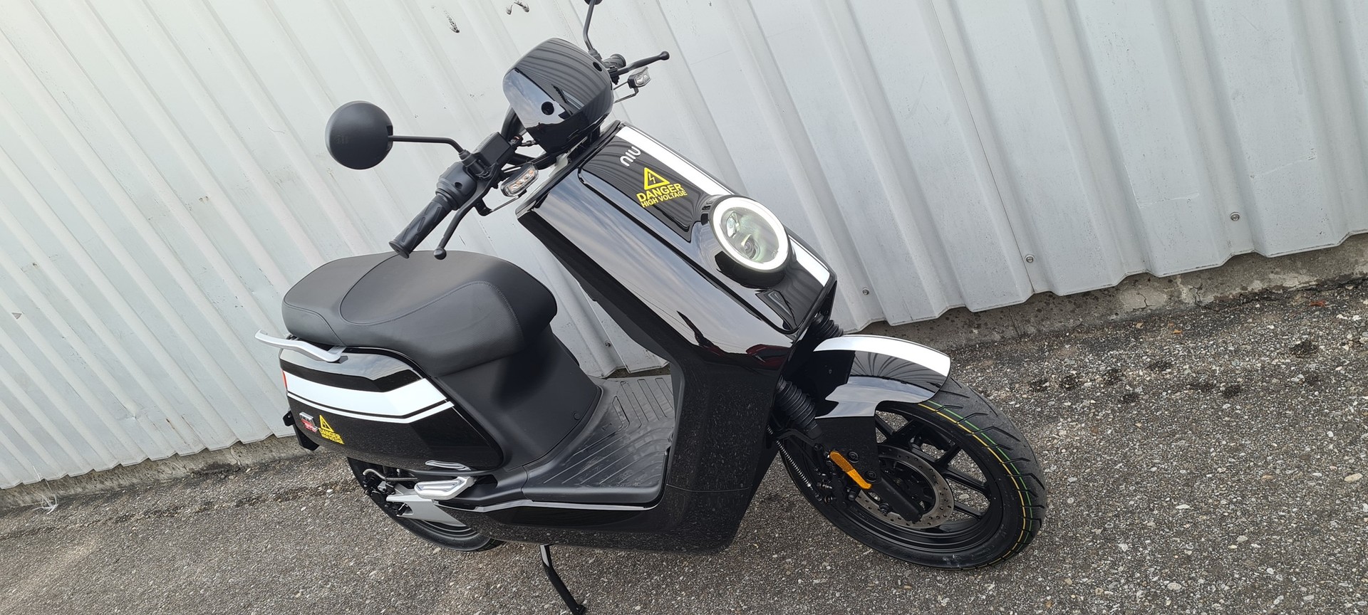 NIU NQi GTS-showroom-element-1