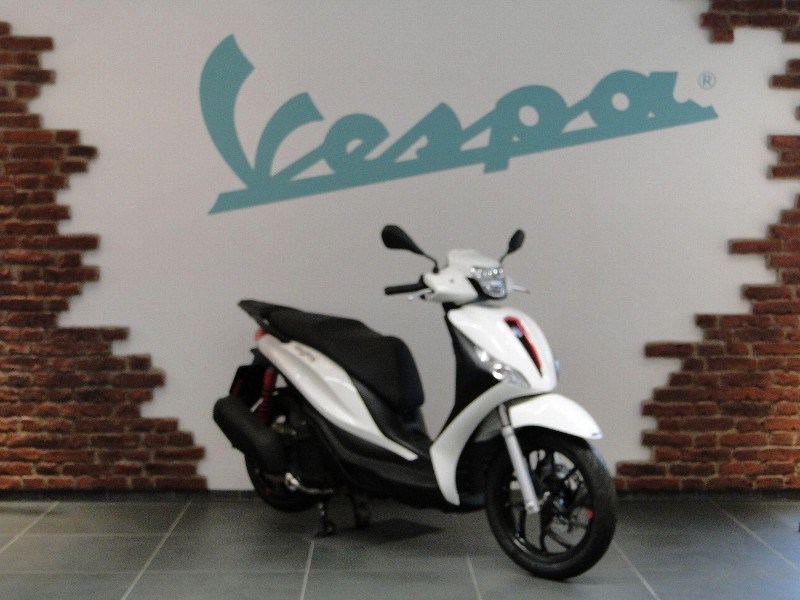 PIAGGIO Medley 125 Sport-image-1