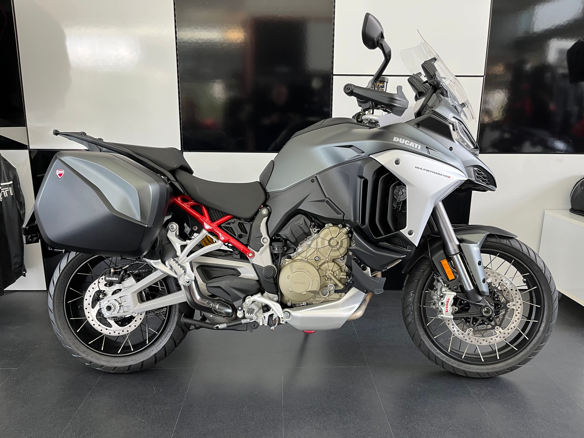 DUCATI Multistrada V4 S Travel & Radar